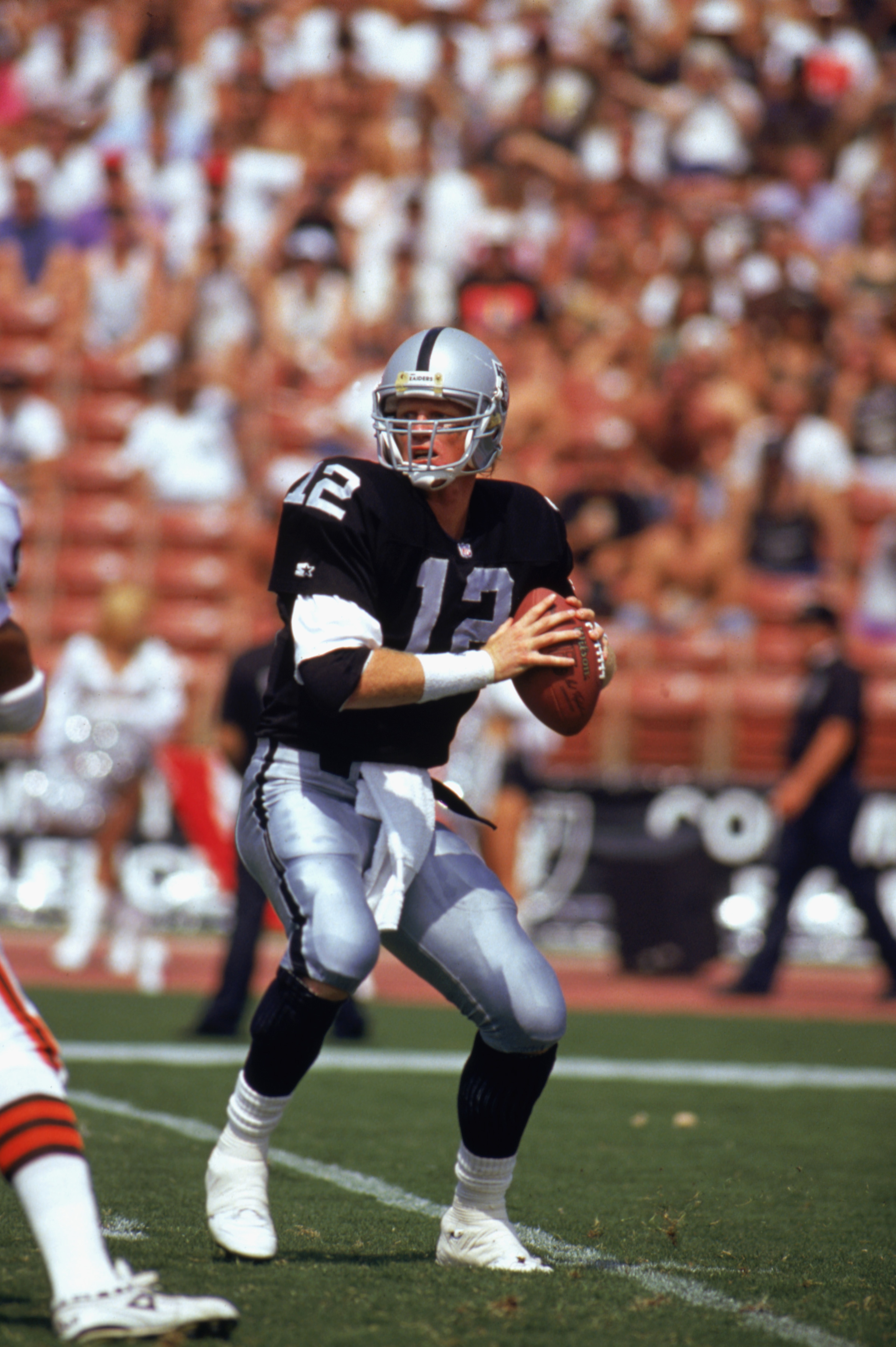 LOS ANGELES -SEPTEMBER 20: Todd Marinovich #12 of the Los Angeles Raiders looks to pass during the game against the Cleveland Browns at Los Angeles Coliseum on September 20, 1992 in Los Angeles, California. The Browns won 28-16. (Photo by: Ken Levine/Get LOS ANGELES -SEPTEMBER 20: Todd Marinovich #12 of the Los Angeles Raiders looks to pass during the game against the Cleveland Browns at Los Angeles Coliseum on September 20, 1992 in Los Angeles, California. The Browns won 28-16. (Photo by: Ken Levine/Get