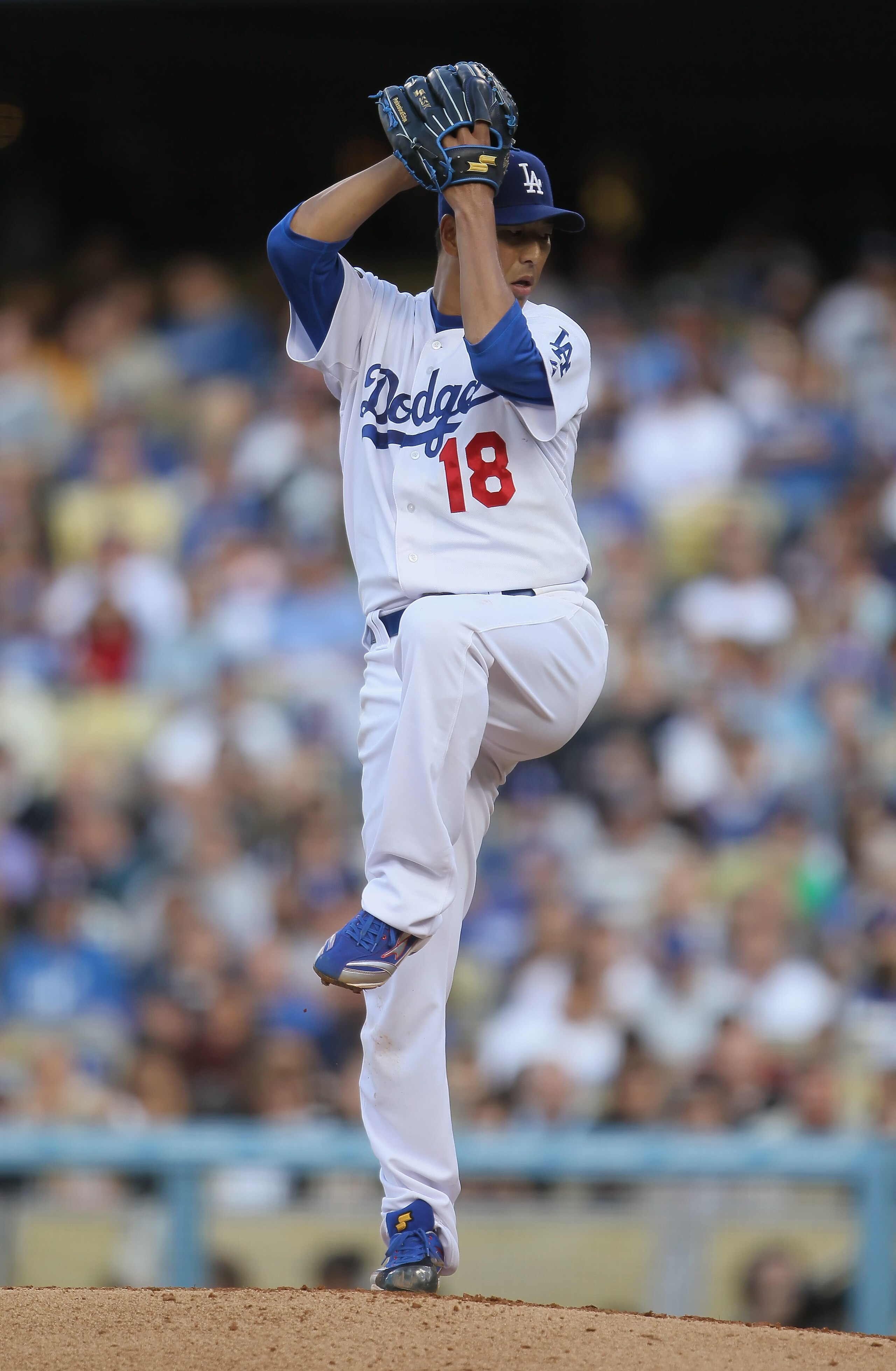 LOS ANGELES, CA - APRIL 03: Hiroki Kuroda #18 of the Los Angeles Dodgers pitches against the San Francisco Giants at Dodger Stadium on April 3, 2011 in Los Angeles, California. (Photo by Jeff Gross/Getty Images) LOS ANGELES, CA - APRIL 03: Hiroki Kuroda #18 of the Los Angeles Dodgers pitches against the San Francisco Giants at Dodger Stadium on April 3, 2011 in Los Angeles, California. (Photo by Jeff Gross/Getty Images)