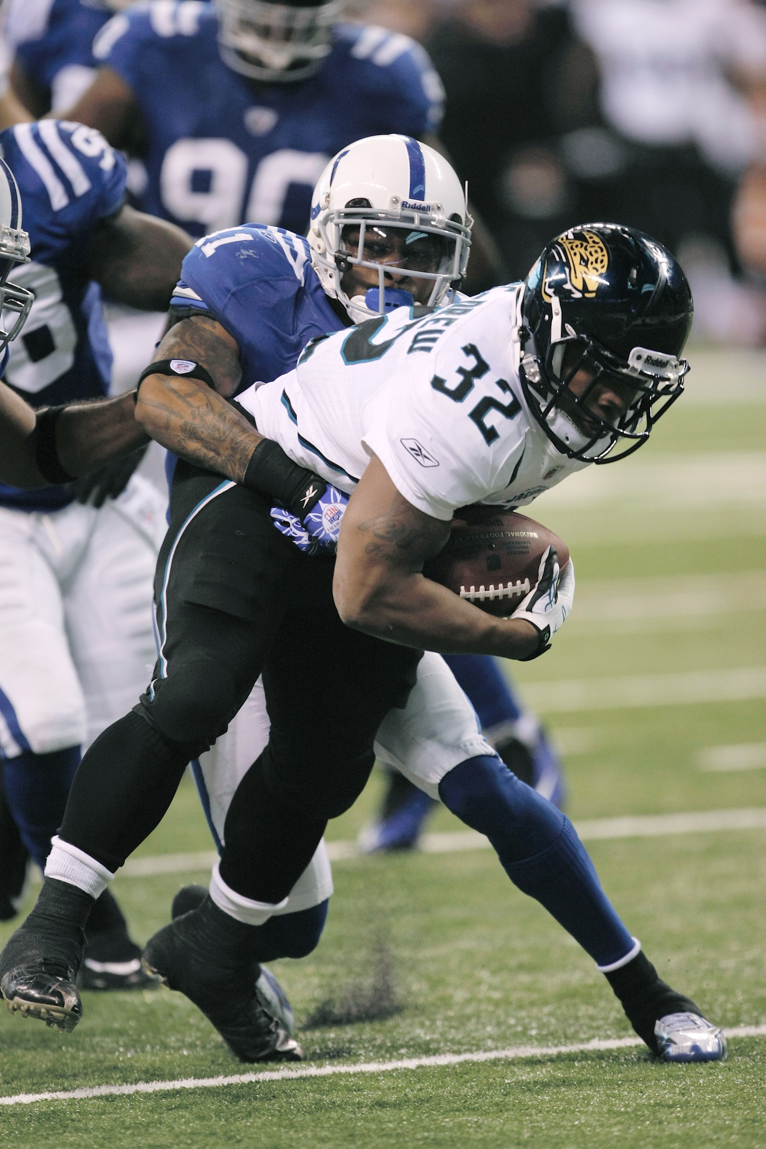 INDIANAPOLIS, IN - DECEMBER 19: Maurice Jones-Drew #32 of the Jacksonville Jaguars runs against the Indianapolis Colts at Lucas Oil Stadium on December 19, 2010 in Indianapolis, Indiana. (Photo by Scott Boehm/Getty Images) INDIANAPOLIS, IN - DECEMBER 19: Maurice Jones-Drew #32 of the Jacksonville Jaguars runs against the Indianapolis Colts at Lucas Oil Stadium on December 19, 2010 in Indianapolis, Indiana. (Photo by Scott Boehm/Getty Images)