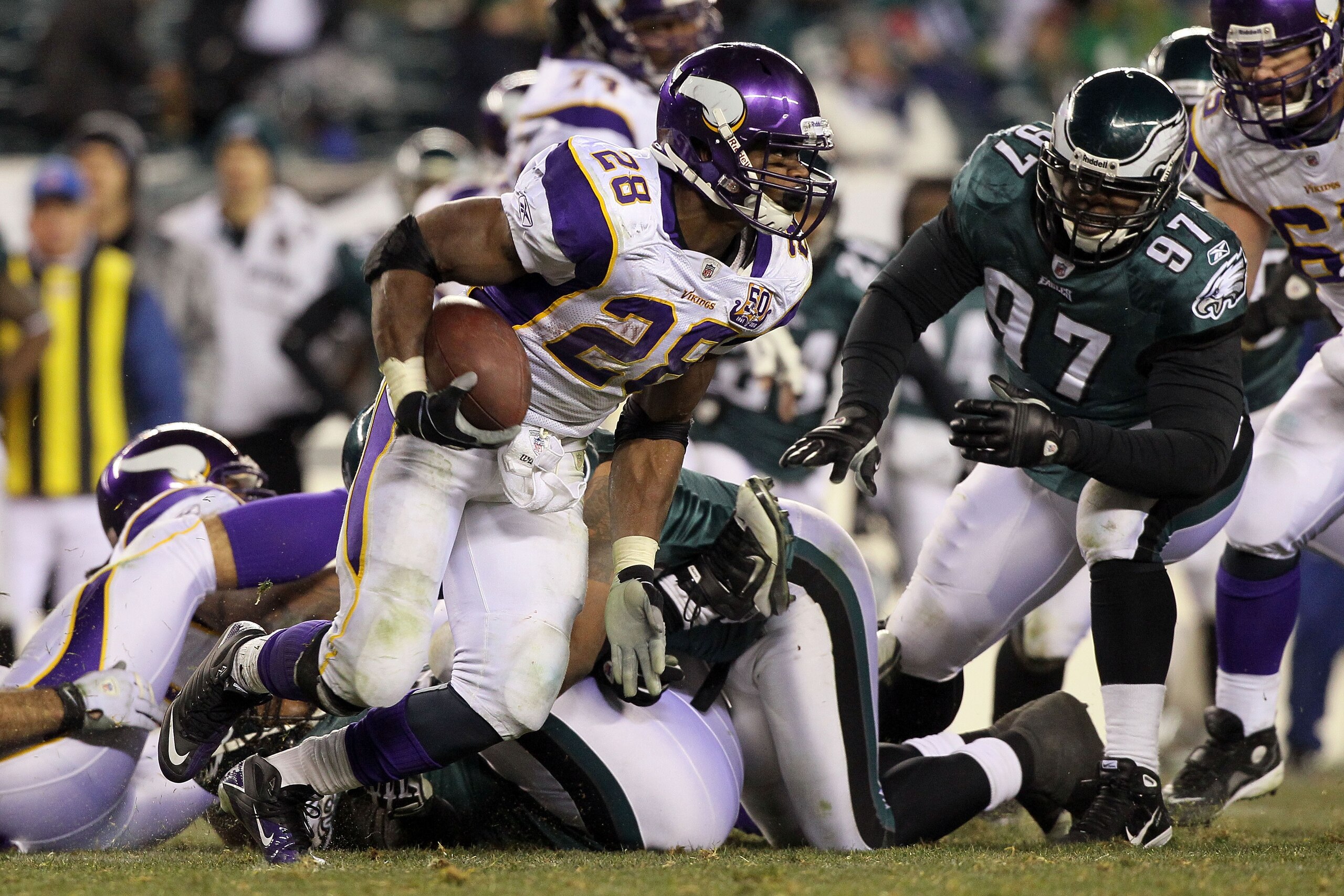 PHILADELPHIA, PA - DECEMBER 28: Adrian Peterson #28 of the Minnesota Vikings runs against the Philadelphia Eagles at Lincoln Financial Field on December 26, 2010 in Philadelphia, Pennsylvania. (Photo by Jim McIsaac/Getty Images) PHILADELPHIA, PA - DECEMBER 28: Adrian Peterson #28 of the Minnesota Vikings runs against the Philadelphia Eagles at Lincoln Financial Field on December 26, 2010 in Philadelphia, Pennsylvania. (Photo by Jim McIsaac/Getty Images)