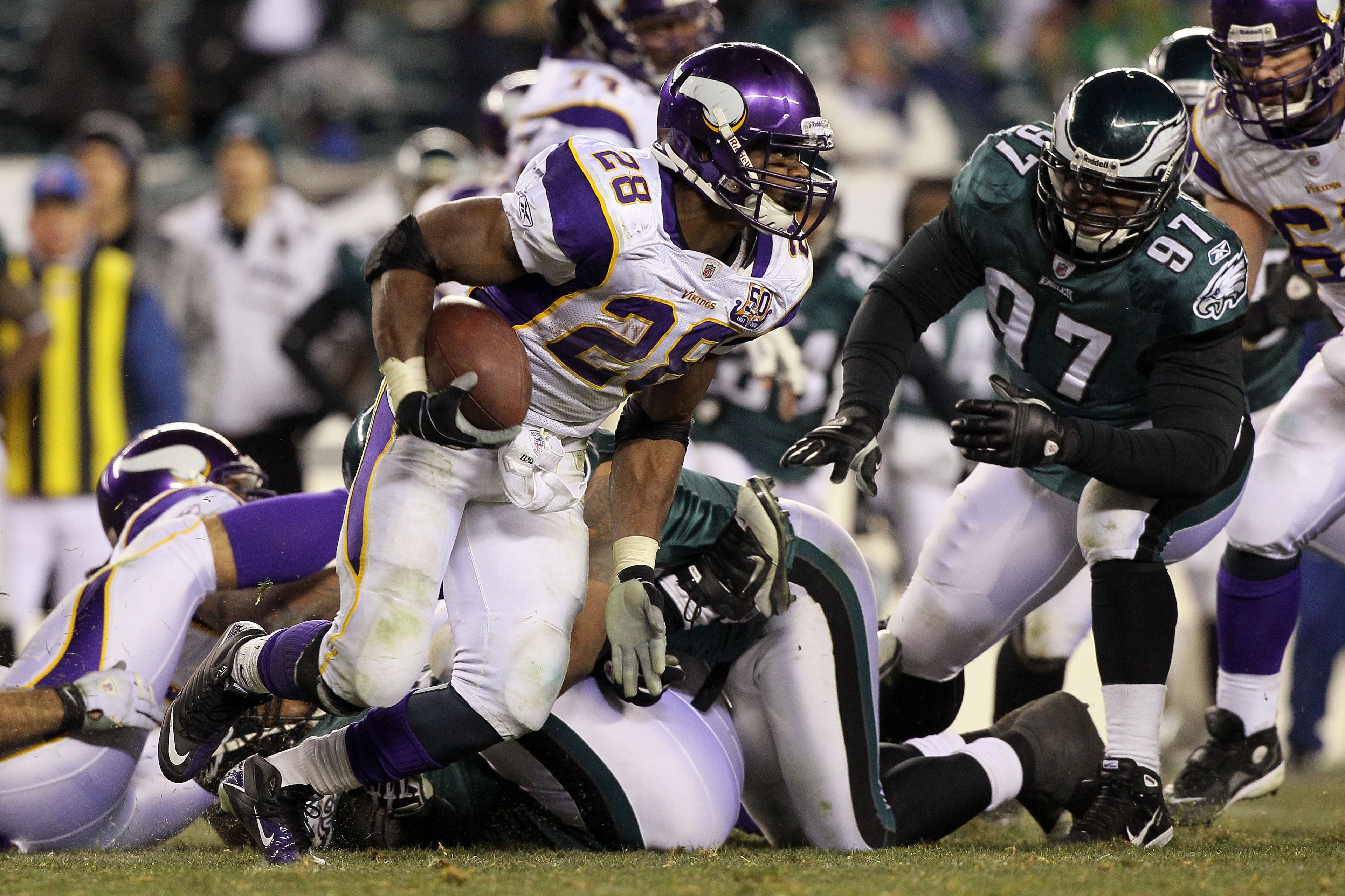 PHILADELPHIA, PA - DECEMBER 28: Adrian Peterson #28 of the Minnesota Vikings runs against the Philadelphia Eagles at Lincoln Financial Field on December 26, 2010 in Philadelphia, Pennsylvania. (Photo by Jim McIsaac/Getty Images) PHILADELPHIA, PA - DECEMBER 28: Adrian Peterson #28 of the Minnesota Vikings runs against the Philadelphia Eagles at Lincoln Financial Field on December 26, 2010 in Philadelphia, Pennsylvania. (Photo by Jim McIsaac/Getty Images)