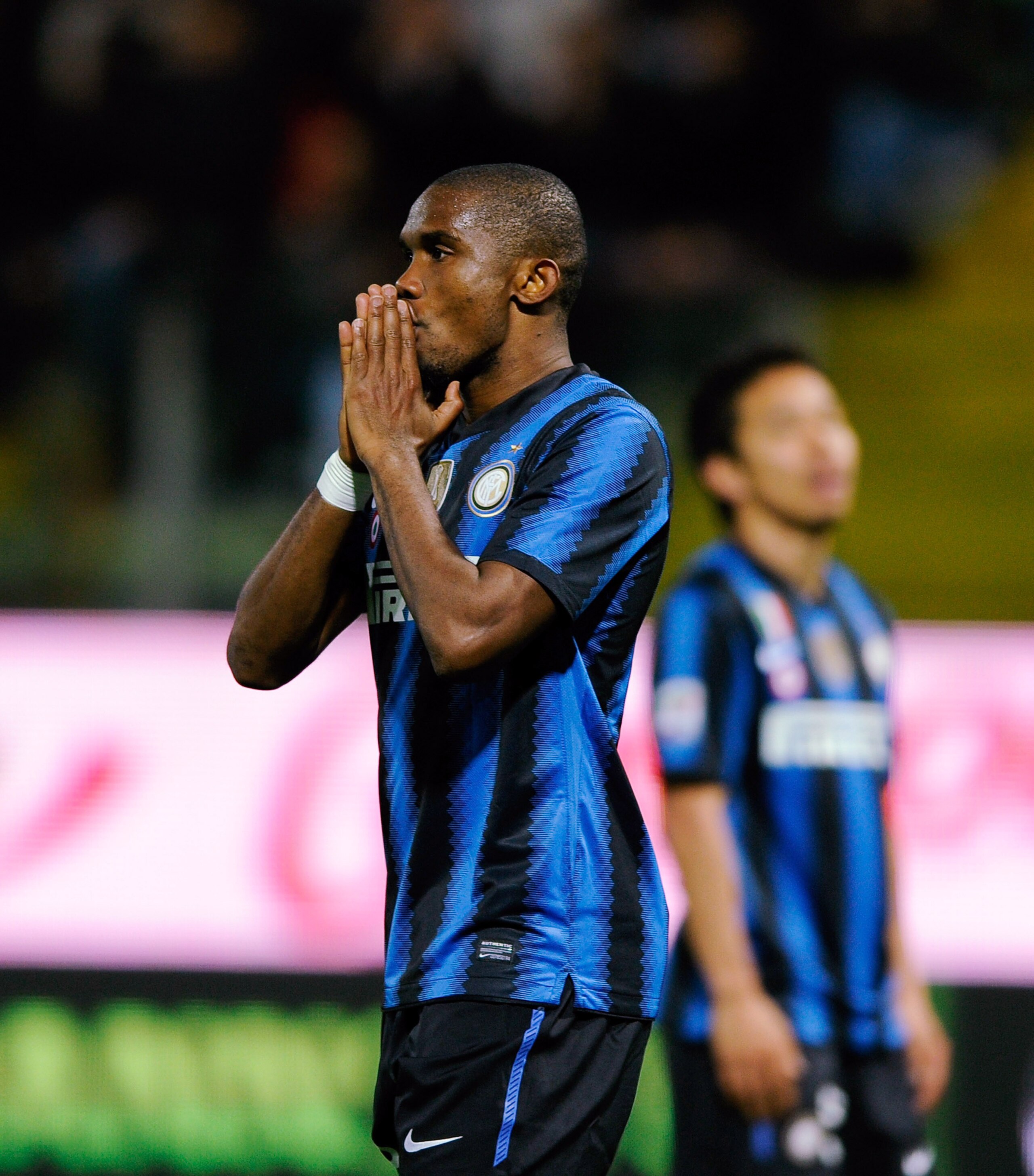 PARMA, ITALY - APRIL 16:  Samuel Eto'o of Inter Milan looks dejected during the Serie A match between Parma FC and FC Internazionale Milano at Stadio Ennio Tardini on April 16, 2011 in Parma, Italy.  (Photo by Claudio Villa/Getty Images)