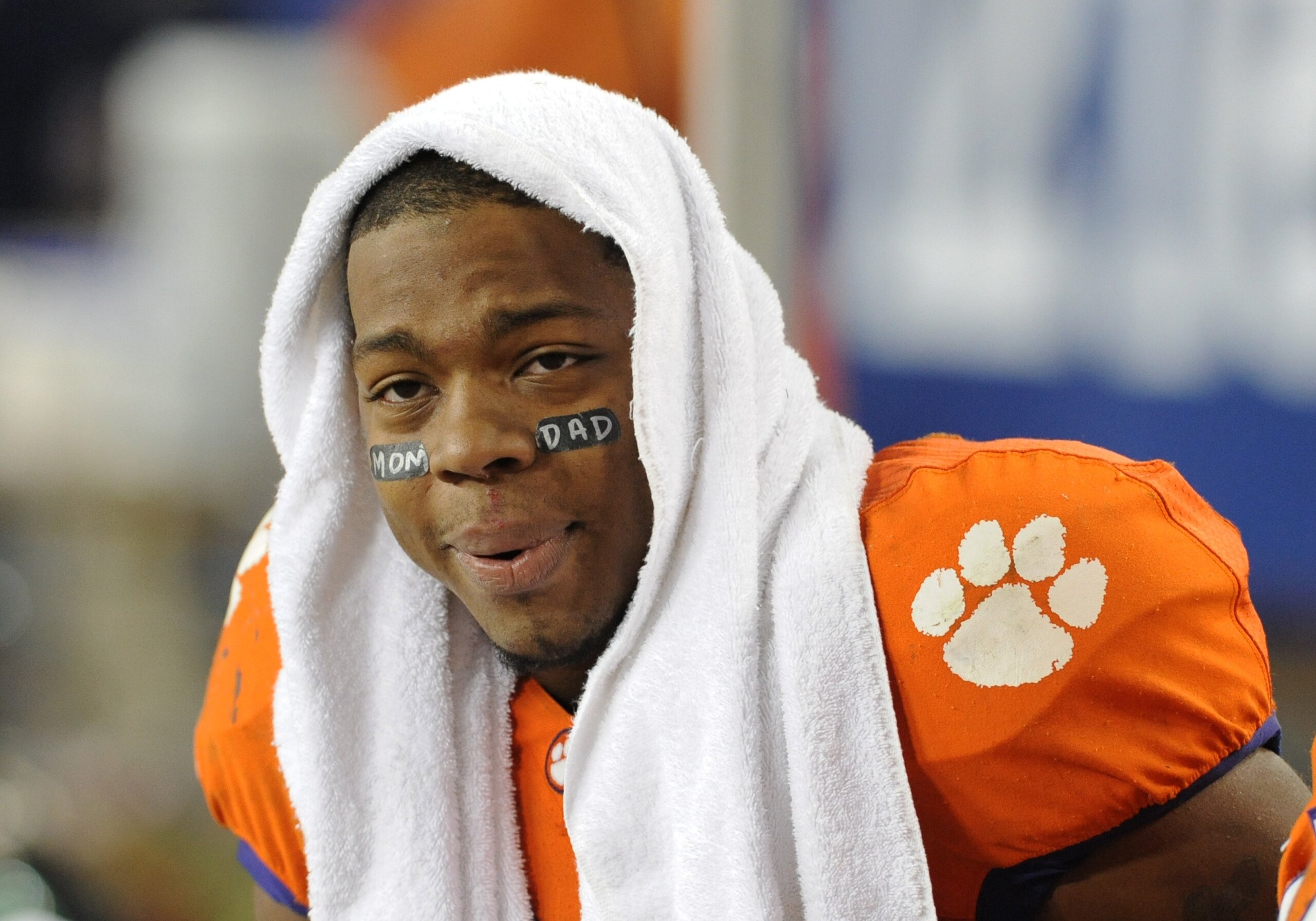 TAMPA, FL - NOVEMBER 28: Defensive end Da'Quan Bowers #93 of the Clemson Tigers watches play against the Georgia Tech Yellow Jackets in the 2009 ACC Football Championship Game December 5, 2009 at Raymond James Stadium in Tampa, Florida. (Photo by Al Mess TAMPA, FL - NOVEMBER 28: Defensive end Da'Quan Bowers #93 of the Clemson Tigers watches play against the Georgia Tech Yellow Jackets in the 2009 ACC Football Championship Game December 5, 2009 at Raymond James Stadium in Tampa, Florida. (Photo by Al Mess