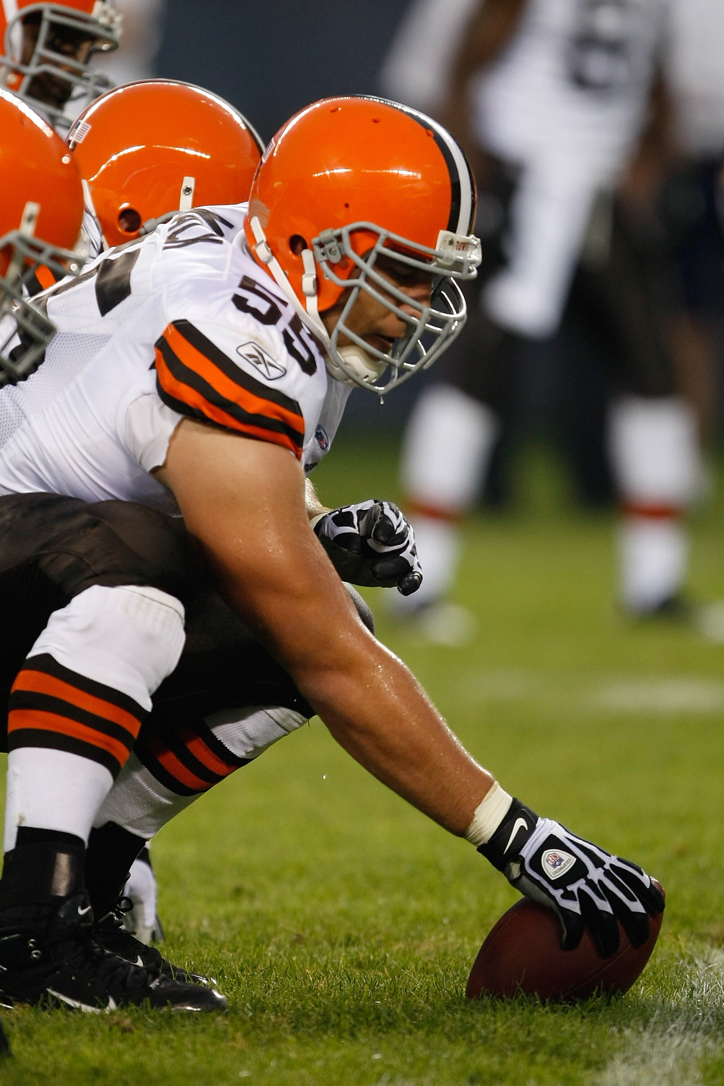 CHICAGO, IL - SEPTEMBER 3: Center Alex Mack #55 of the Cleveland Browns gets ready to snap the football against the Chicago Bears at Soldier Field on September 3, 2009 in Chicago, Illinois. (Photo by Scott Boehm/Getty Images)