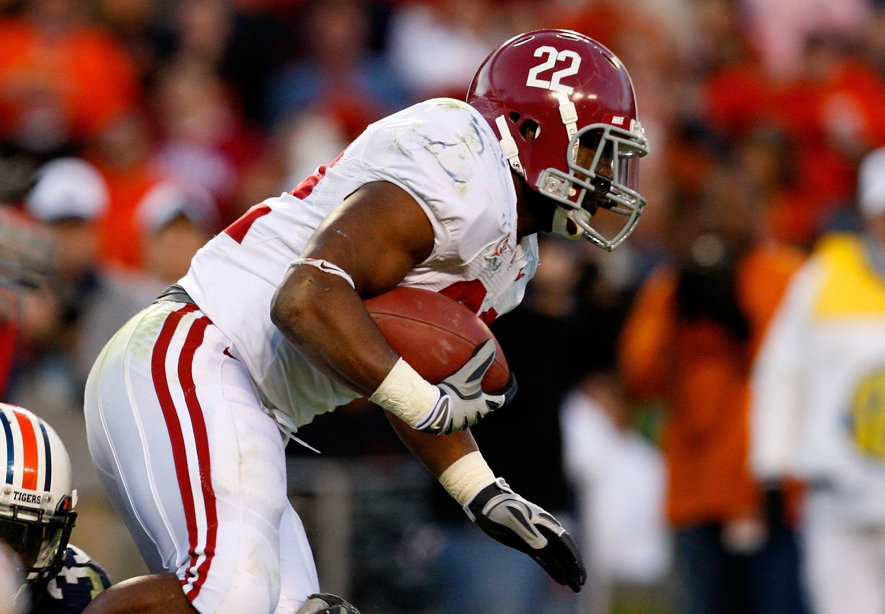 AUBURN, AL - NOVEMBER 27:  Mark Ingram #22 of the Alabama Crimson Tide against the Auburn Tigers at Jordan-Hare Stadium on November 27, 2009 in Auburn, Alabama.  (Photo by Kevin C. Cox/Getty Images)