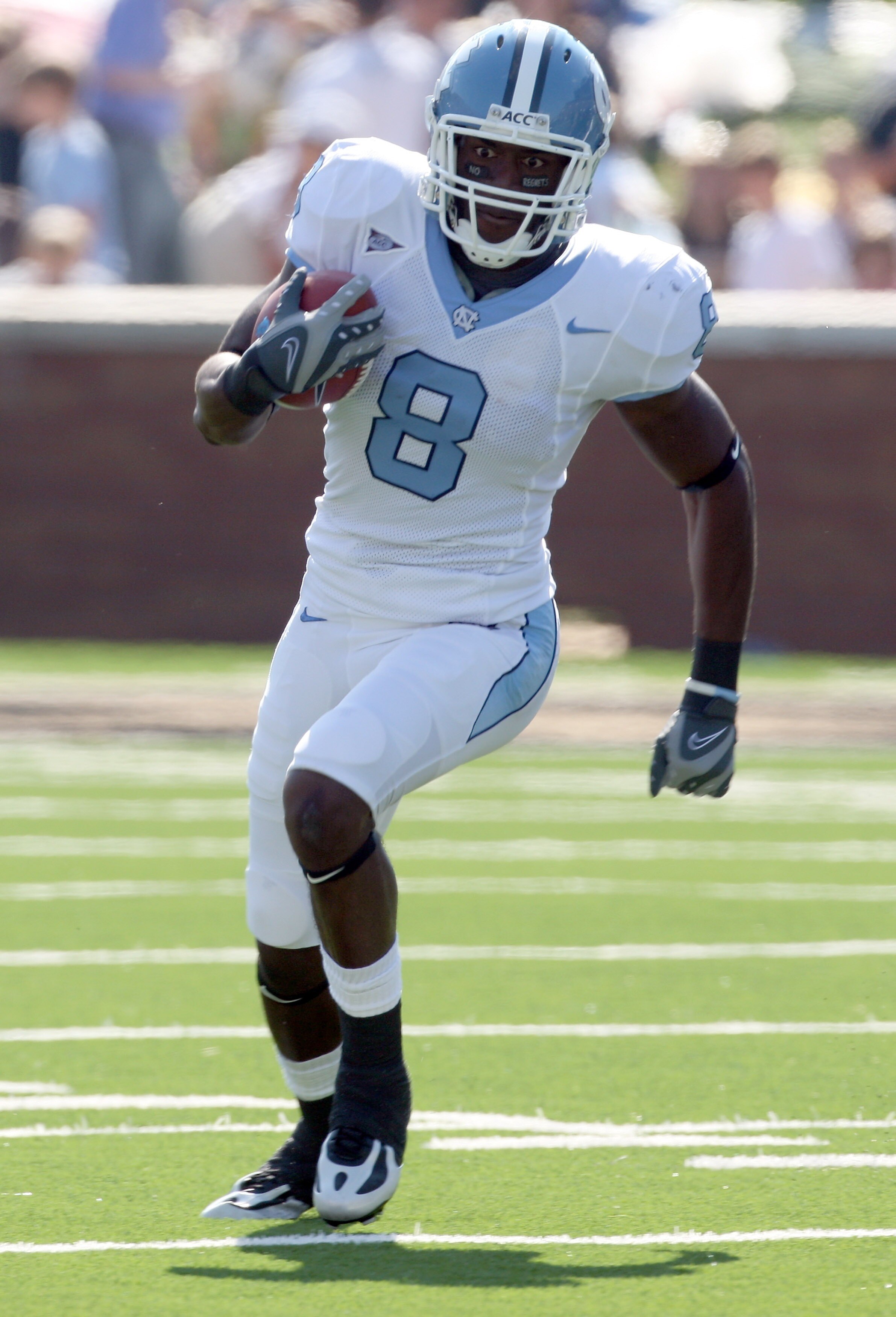WINSTON SALEM, NC - OCTOBER 27:  Wide receiver Greg Little #8 of the University of North Carolina Tar Heels during the ACC game at the Groves Stadium, on October 27, 2007 in Winston Salem,North Carolina.  (Photo by David Cannon/Getty Images)