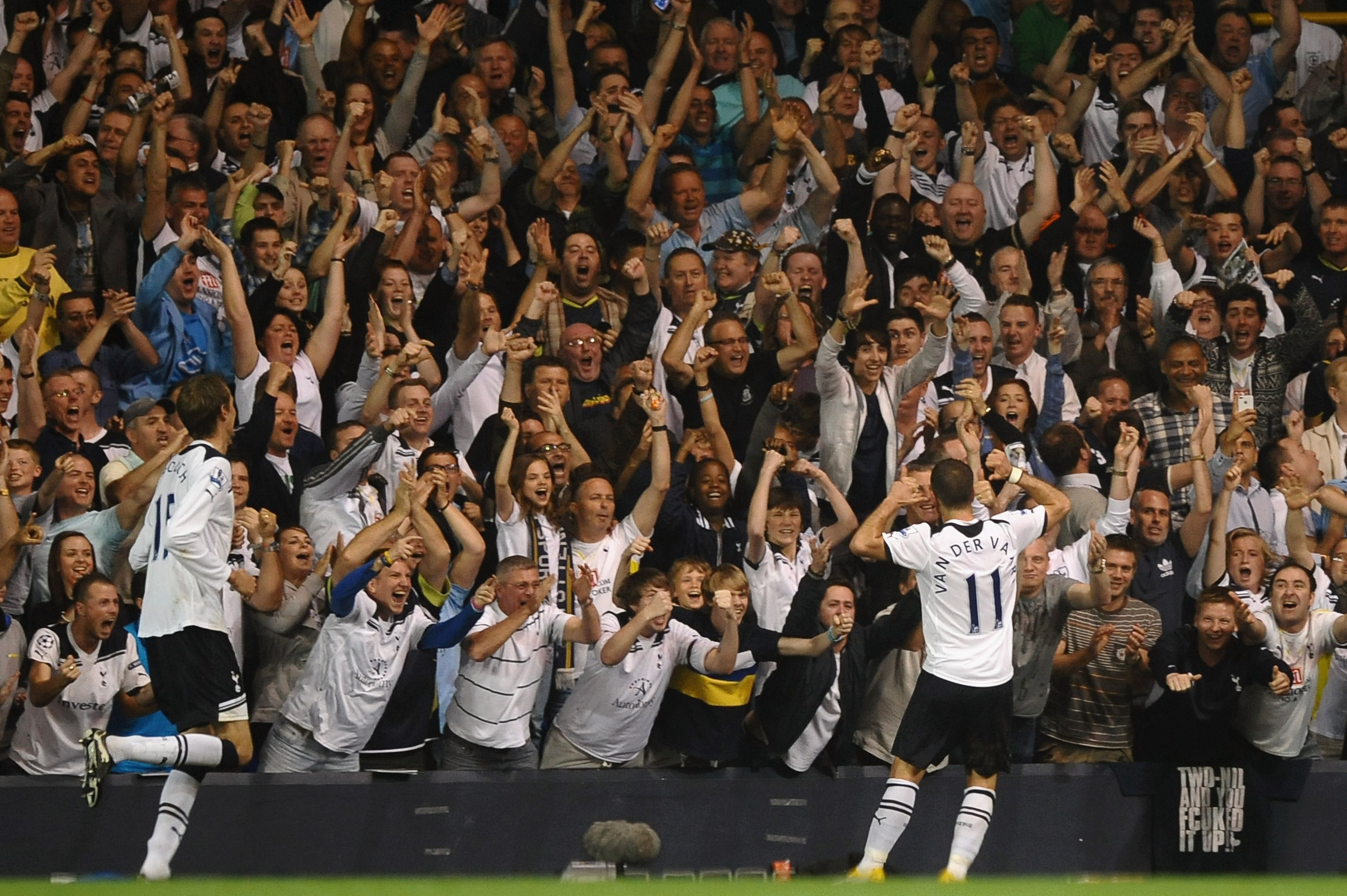 LONDON, ENGLAND - APRIL 20:  Rafael Van der Vaart of Spurs celebrates in front of the fans after scoring their third goal from the penalty spot during the Barclays Premier League match between Tottenham Hotspur and Arsenal at White Hart Lane on April 20,