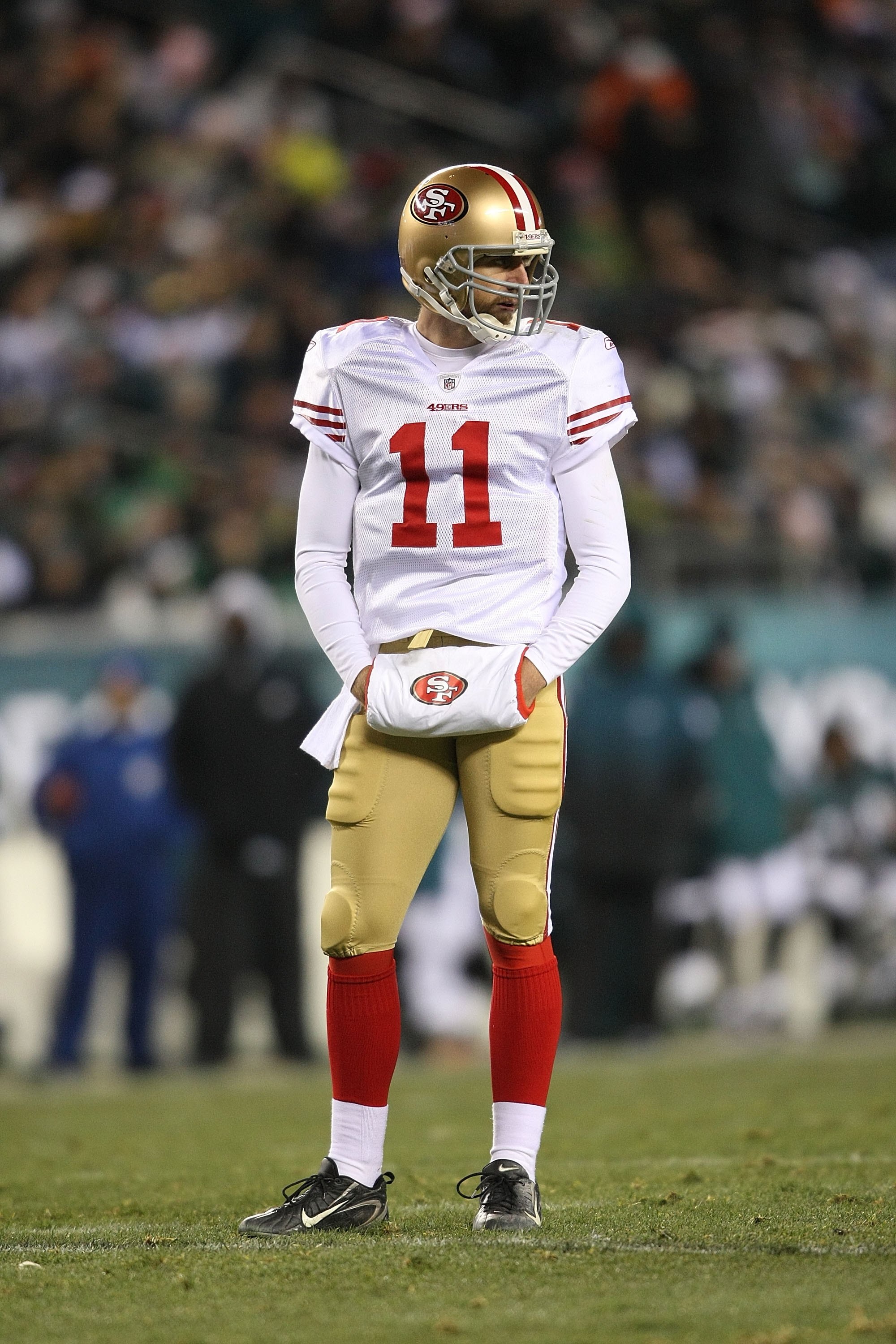 PHILADELPHIA - DECEMBER 20:  Alex Smith #11 of the San Francisco 49ers looks on against the Philadelphia Eagles at Lincoln Financial Field on December 20, 2009 in Philadelphia, Pennsylvania.  (Photo by Nick Laham/Getty Images)