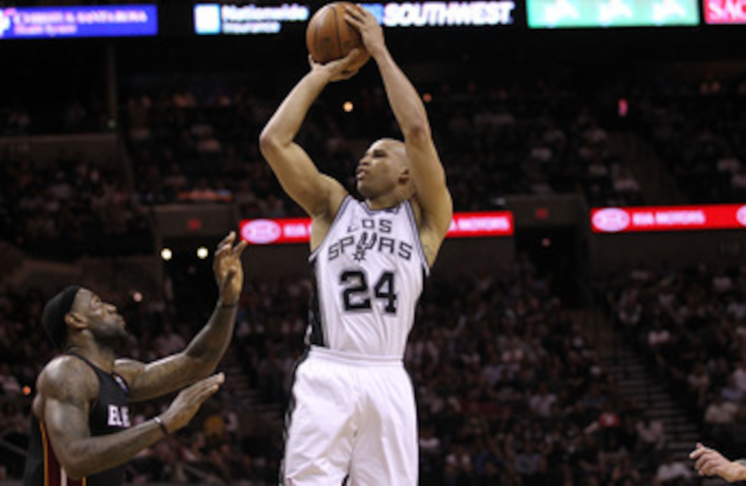 SAN ANTONIO, TX - MARCH 04: Guard Richard Jefferson #24 of the San Antonio Spurs takes a shot against LeBron James #6 of the Miami Heat at AT&T Center on March 4, 2011 in San Antonio, Texas. NOTE TO USER: User expressly acknowledges and agrees that, by SAN ANTONIO, TX - MARCH 04: Guard Richard Jefferson #24 of the San Antonio Spurs takes a shot against LeBron James #6 of the Miami Heat at AT&T Center on March 4, 2011 in San Antonio, Texas. NOTE TO USER: User expressly acknowledges and agrees that, by