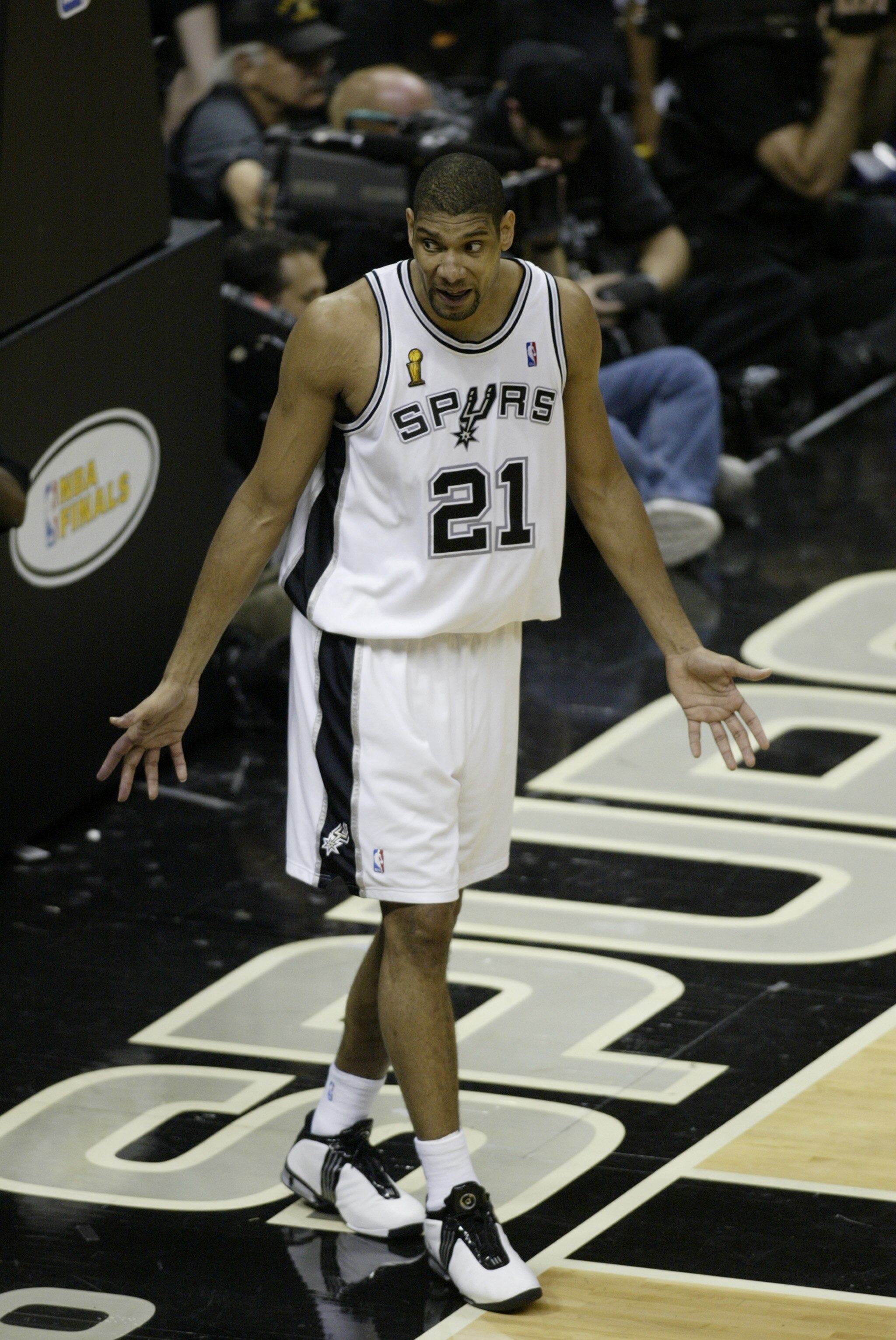SAN ANTONIO - JUNE 15:  Tim Duncan #21 of the San Antonio Spurs reacts after a call in game six of the 2003 NBA Finals against the New Jersey Nets at the SBC Center on June 15, 2003 in San Antonio, Texas.  The Spurs won 88-77.  NOTE TO USER:  User express