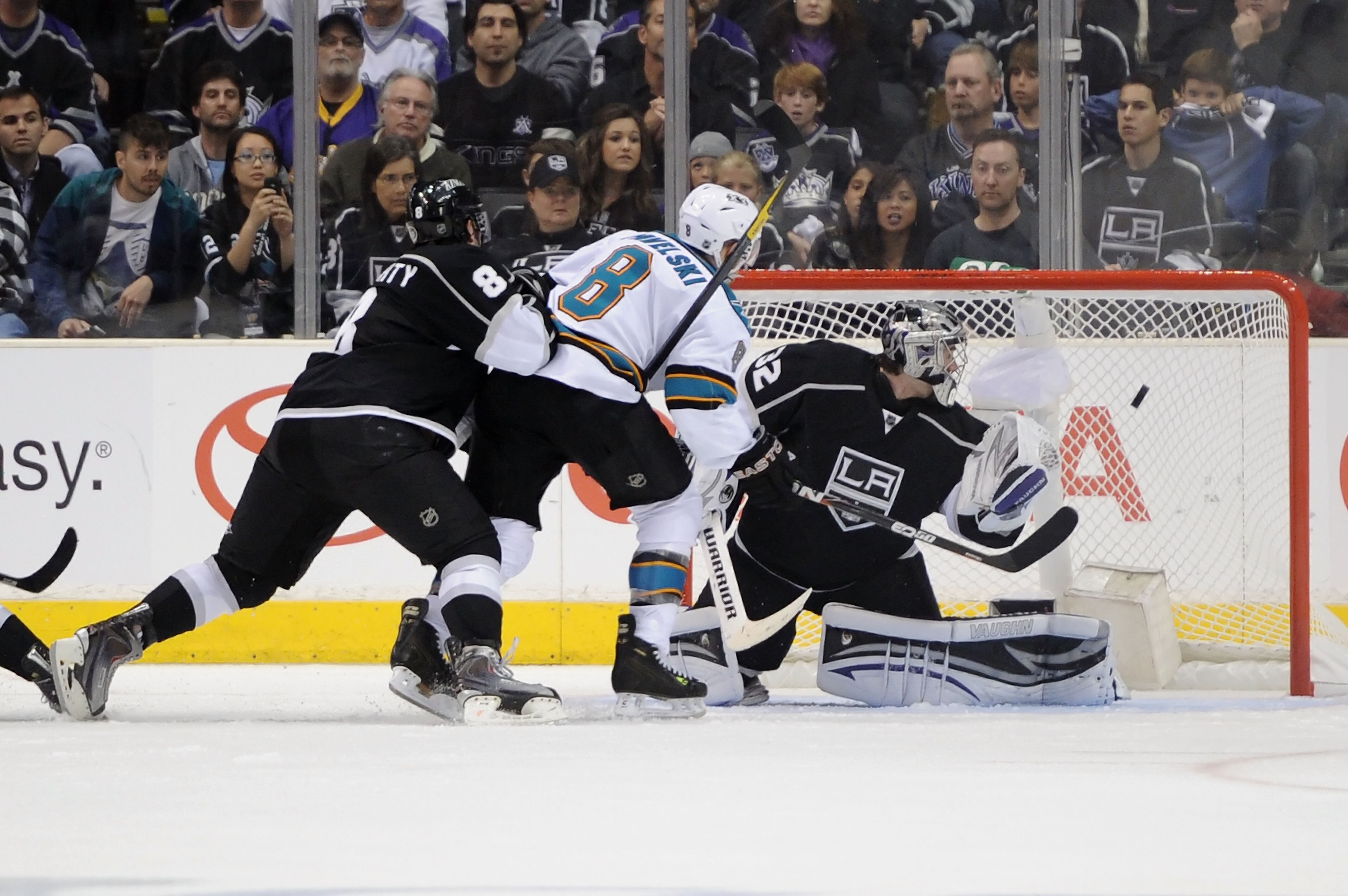 LOS ANGELES, CA - APRIL 19:  Joe Pavelski #8 of the San Jose Sharks scores a goal against the Los Angeles Kings in the second period of game three of the Western Conference Quarterfinals during the 2011 NHL Stanley Cup Playoffs at Staples Center on April