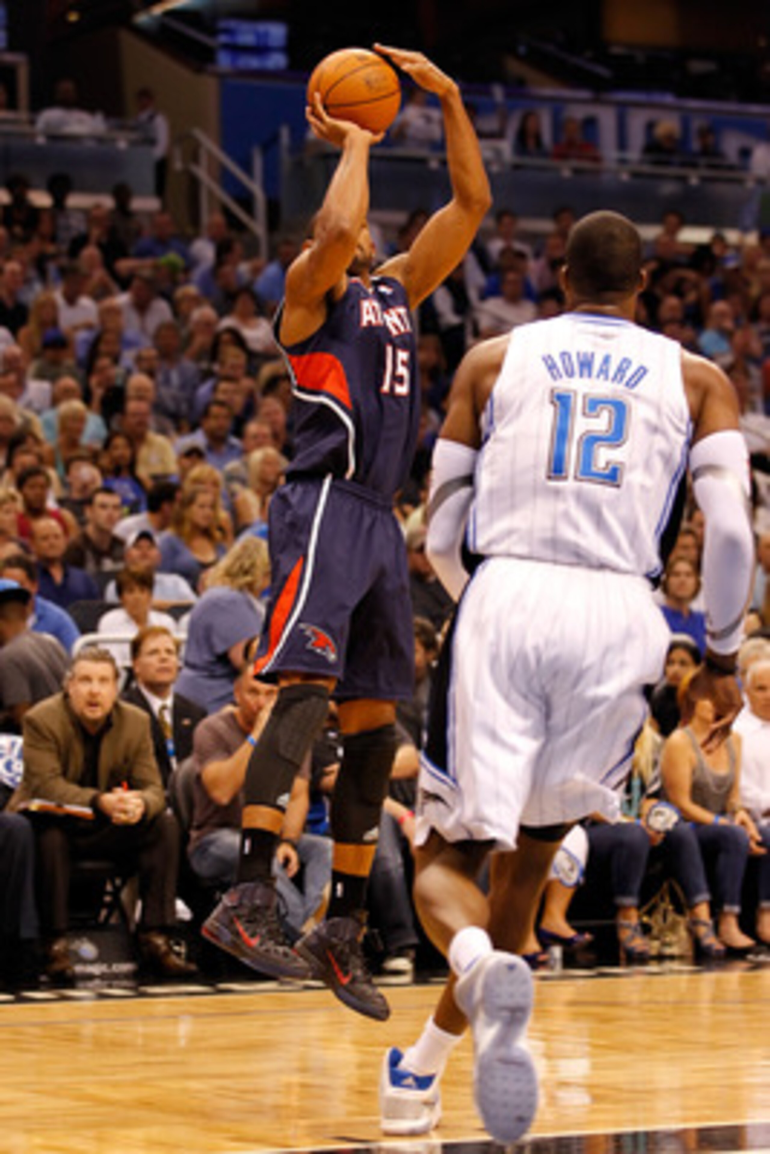 ORLANDO, FL - APRIL 26:  Al Horford #15 of the Atlanta Hawks shoots against the Orlando Magic during Game Five of the Eastern Conference Quarterfinals of the 2011 NBA Playoffs on April 26, 2011 at the Amway Arena in Orlando, Florida.  NOTE TO USER: User e