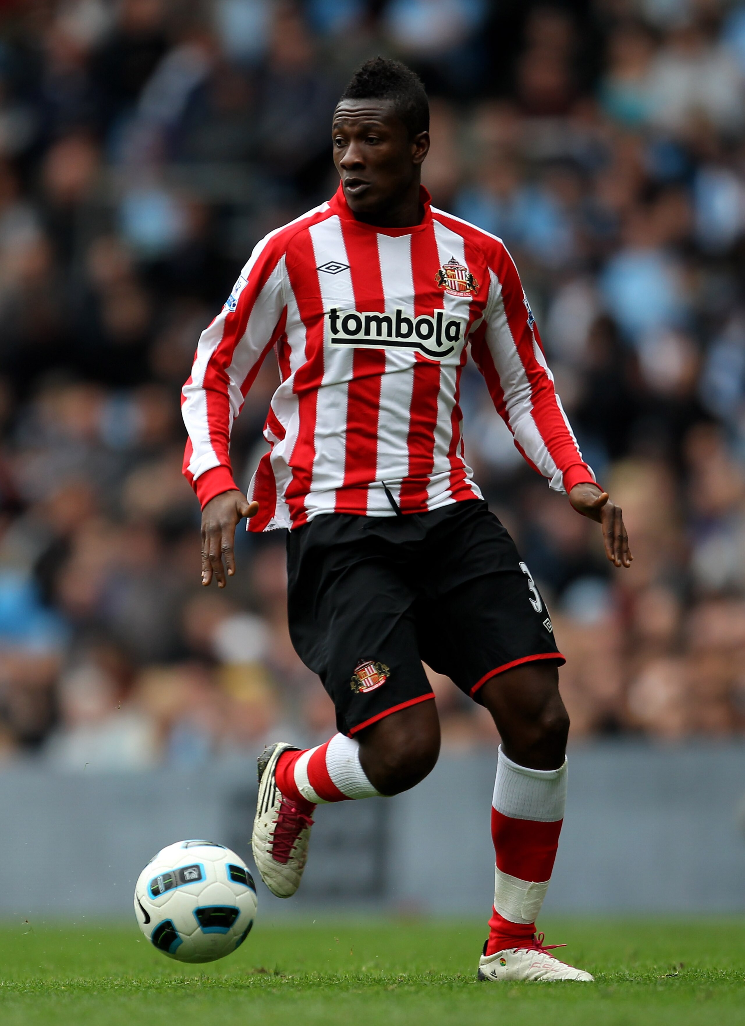 MANCHESTER, ENGLAND - APRIL 03: Asamoah Gyan of Sunderland in action during the Barclays Premier League match between Manchester City and Sunderland at the City of Manchester Stadium on April 3, 2011 in Manchester, England. (Photo by Alex Livesey/Getty MANCHESTER, ENGLAND - APRIL 03: Asamoah Gyan of Sunderland in action during the Barclays Premier League match between Manchester City and Sunderland at the City of Manchester Stadium on April 3, 2011 in Manchester, England. (Photo by Alex Livesey/Getty