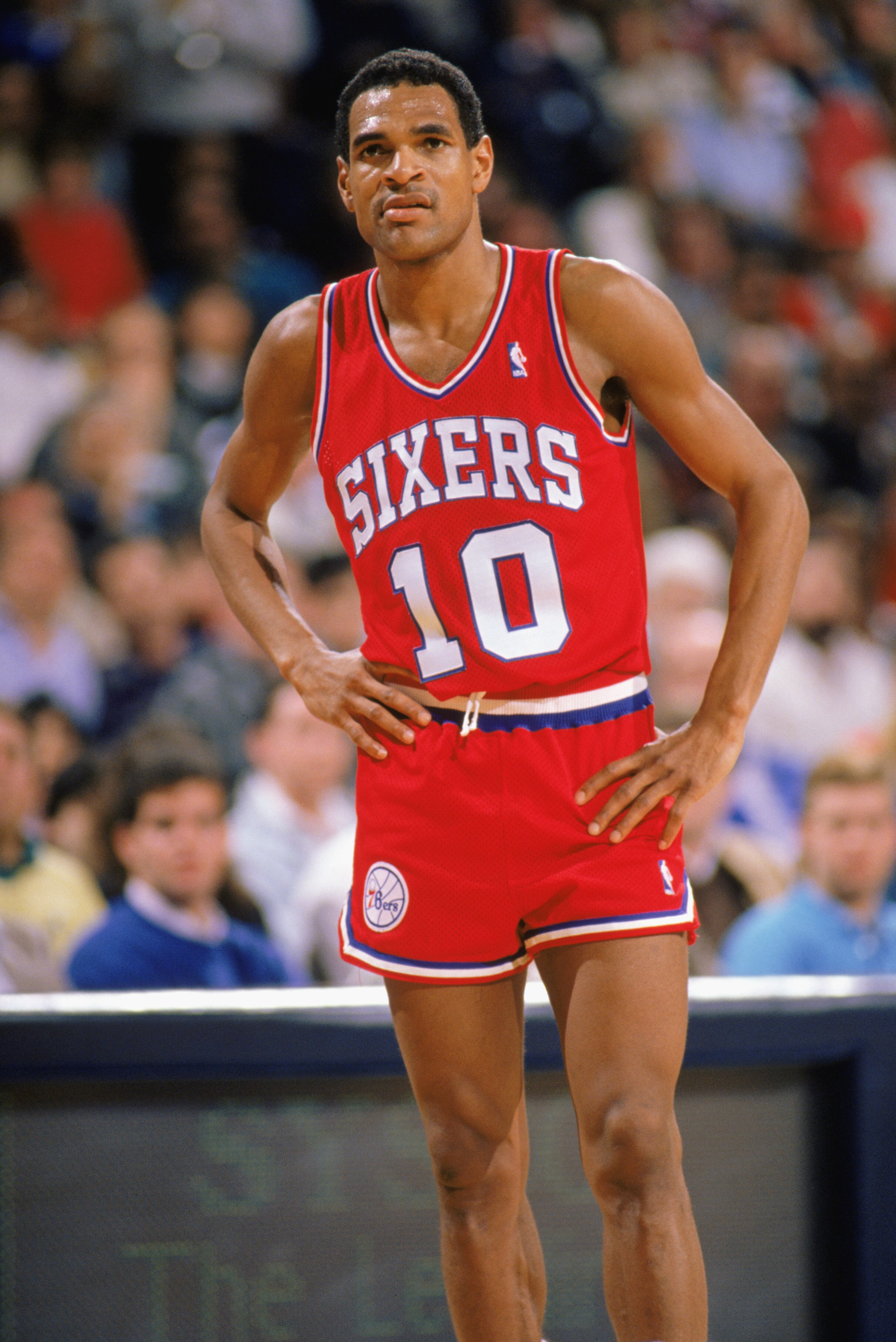 1989:  Maurice Cheeks #10 of the Philadelphia 76ers rests during the 1988-1989 NBA season game. (Photo by Otto Greule Jr/Getty Images)