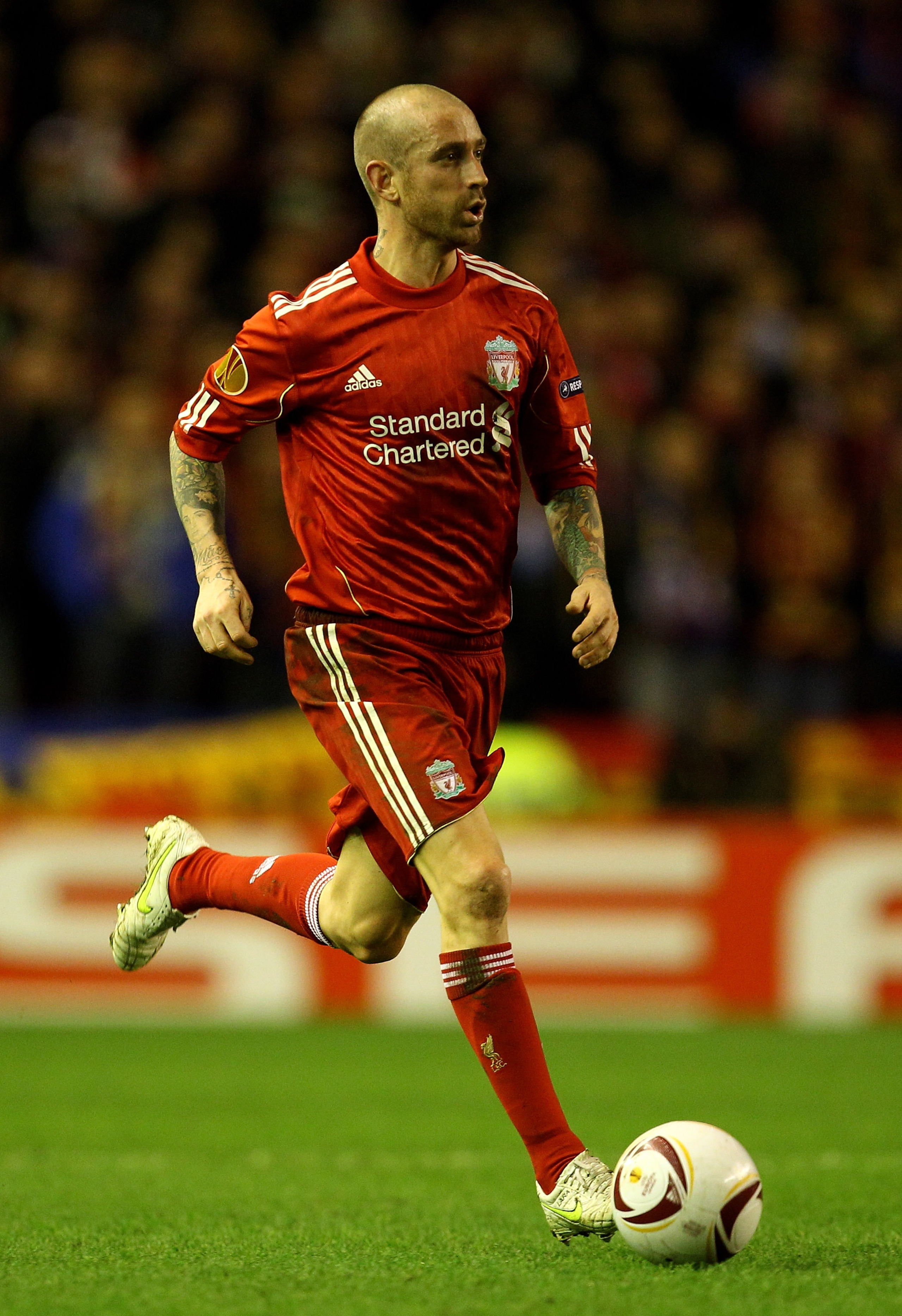 LIVERPOOL, ENGLAND - FEBRUARY 24: Raul Meireles of Liverpool in action during the UEFA Europa League Round of 32 2nd leg match beteween Liverpool and Sparta Prague at Anfield on February 24, 2011 in Liverpool, England. (Photo by Richard Heathcote/Getty LIVERPOOL, ENGLAND - FEBRUARY 24: Raul Meireles of Liverpool in action during the UEFA Europa League Round of 32 2nd leg match beteween Liverpool and Sparta Prague at Anfield on February 24, 2011 in Liverpool, England. (Photo by Richard Heathcote/Getty