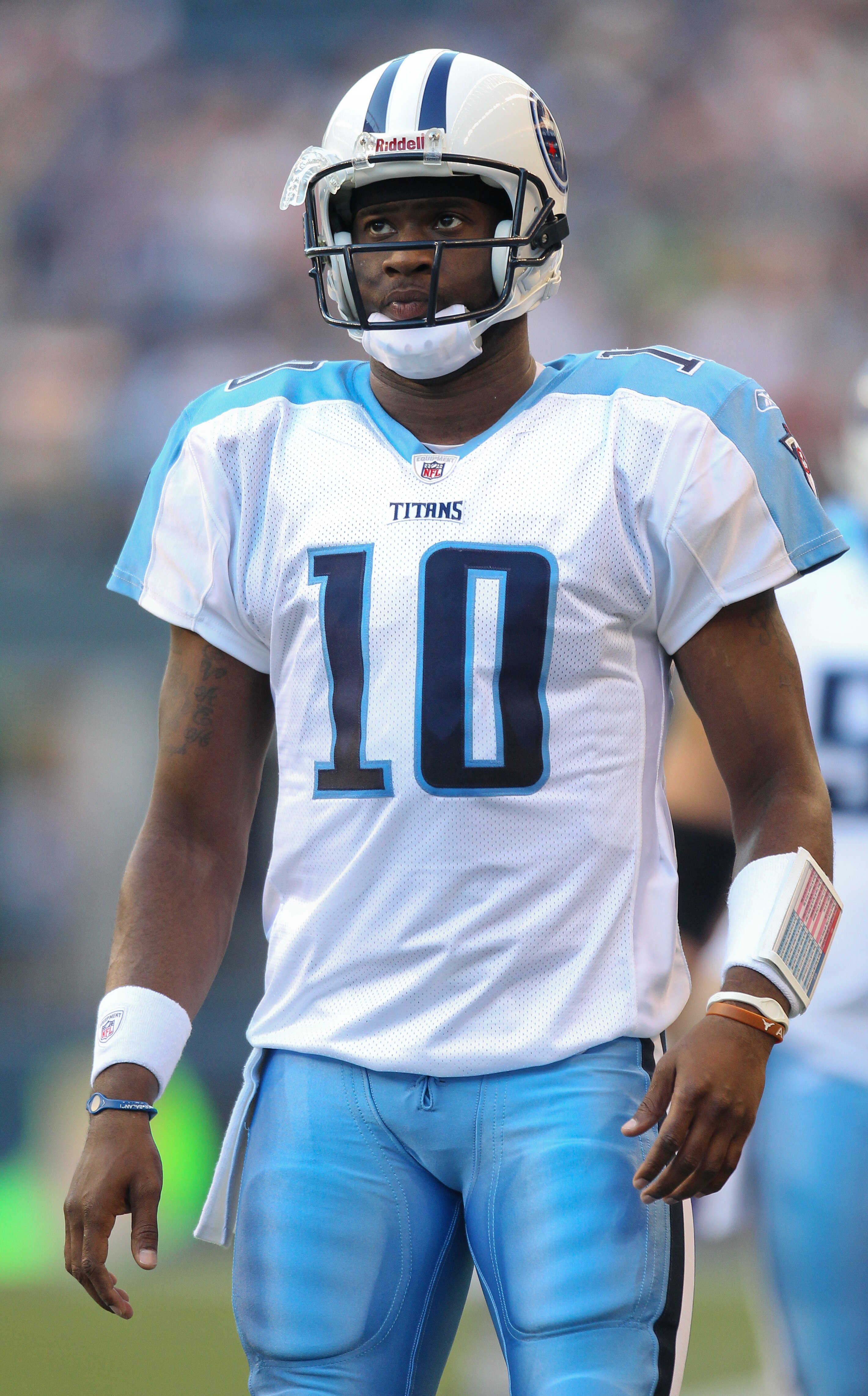 SEATTLE - AUGUST 14:  Quarterback Vince Young #10 of the Tennessee Titans looks on prior to the preseason game against the Seattle Seahawks at Qwest Field on August 14, 2010 in Seattle, Washington. (Photo by Otto Greule Jr/Getty Images)