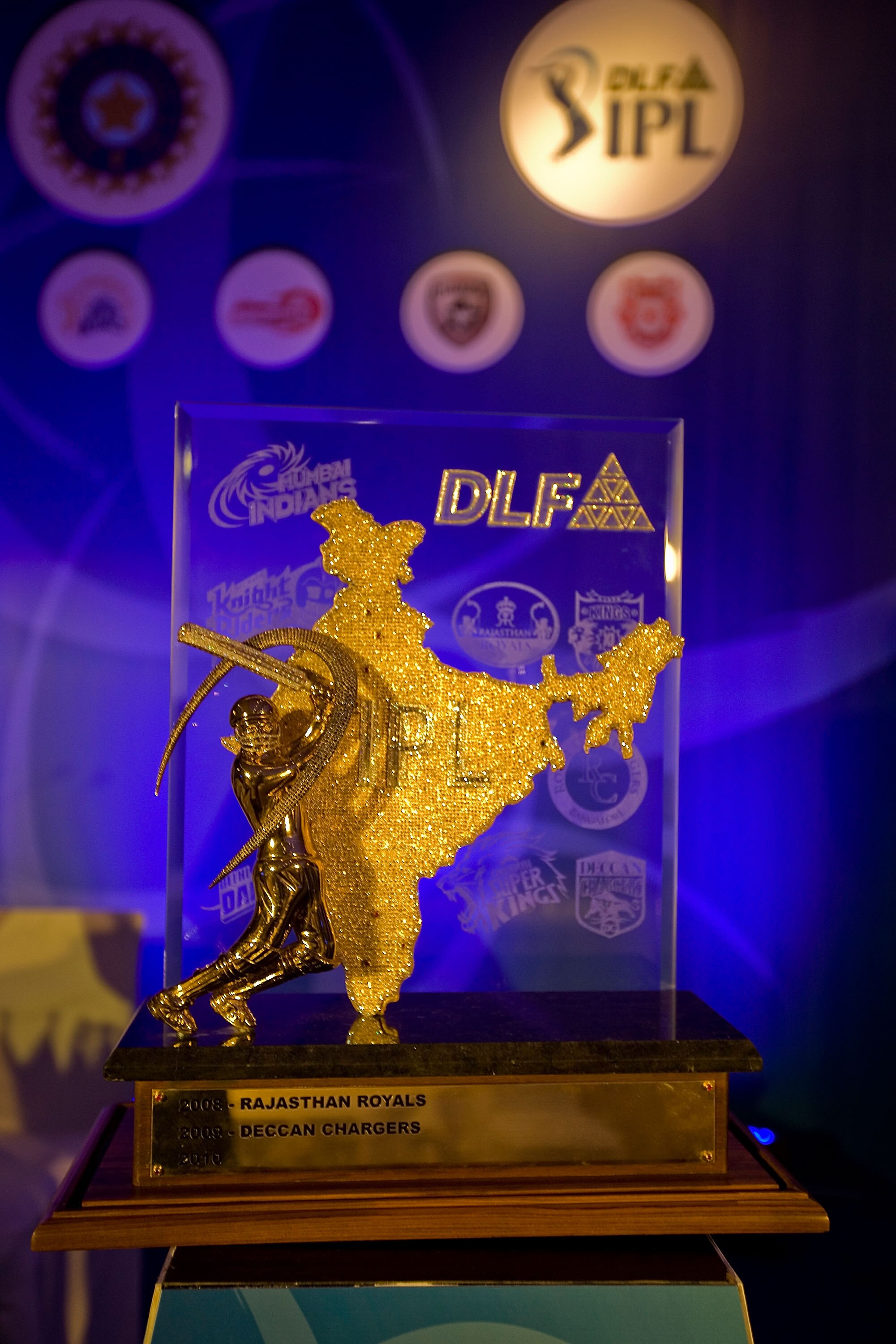 MUMBAI, INDIA - JANUARY 19:  A view of the DLF Indian Premier League Trophy on display at the IPL Auction 2010 on January 19, 2010 in Mumbai, India.  (Photo by Ritam Banerjee/Getty Images)