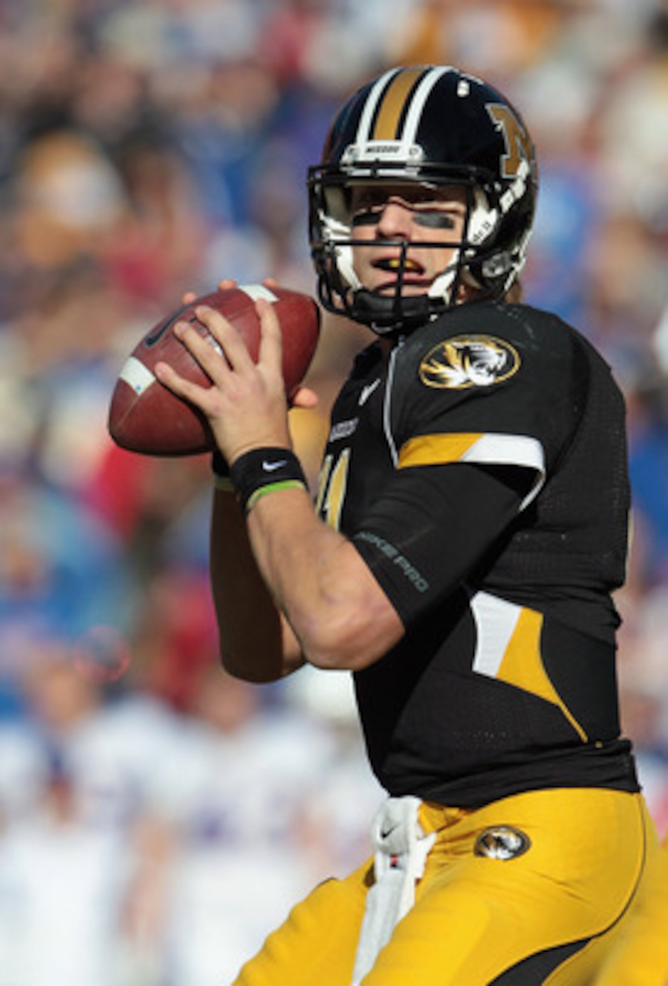 KANSAS CITY, MO - NOVEMBER 27:  Quarterback Blaine Gabbert #11 of the Missouri Tigers passes during the game against the Kansas Jayhawks on November 27, 2010 at Arrowhead Stadium in Kansas City, Missouri.  (Photo by Jamie Squire/Getty Images)