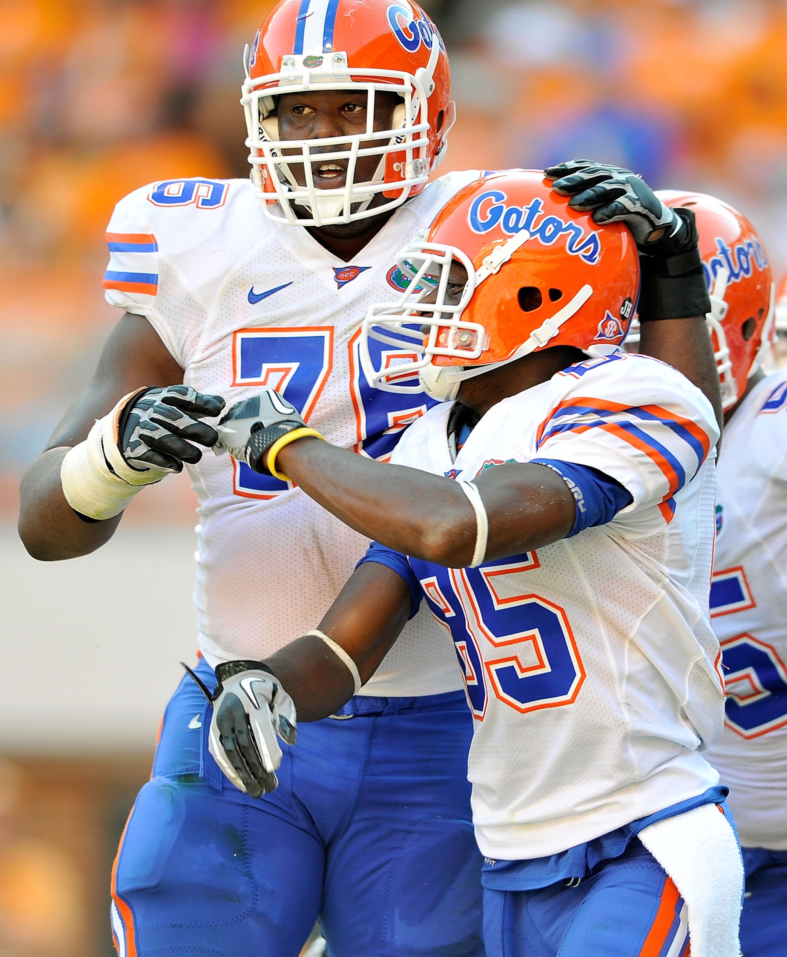 KNOXVILLE, TN - SEPTEMBER 18: Frankie Hammond #85 celebrates with teammate Marcus Gilbert #76 of the Florida Gators after scoring a touchdown aganst the Tennessee Volunteers at Neyland Stadium on September 18, 2010 in Knoxville, Tennessee. Florida won 31 KNOXVILLE, TN - SEPTEMBER 18: Frankie Hammond #85 celebrates with teammate Marcus Gilbert #76 of the Florida Gators after scoring a touchdown aganst the Tennessee Volunteers at Neyland Stadium on September 18, 2010 in Knoxville, Tennessee. Florida won 31