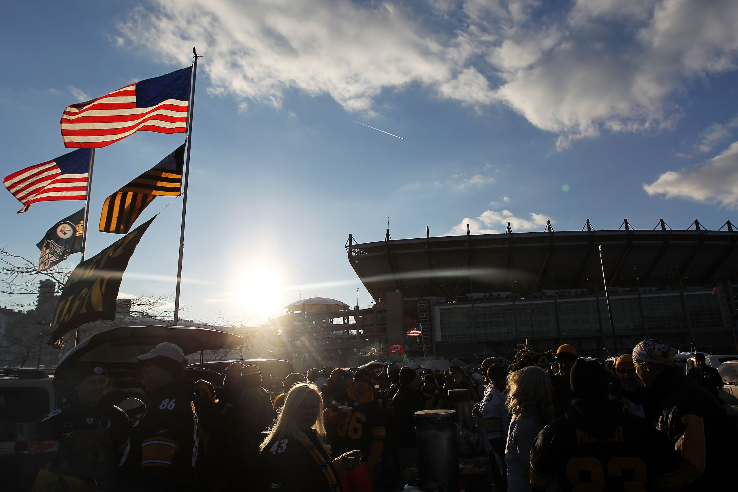 PITTSBURGH, PA - JANUARY 23: Pittsburgh Steelers fans tailgate prior to their 2011 AFC Championship game against the New York Jets at Heinz Field on January 23, 2011 in Pittsburgh, Pennsylvania. (Photo by Nick Laham/Getty Images) PITTSBURGH, PA - JANUARY 23: Pittsburgh Steelers fans tailgate prior to their 2011 AFC Championship game against the New York Jets at Heinz Field on January 23, 2011 in Pittsburgh, Pennsylvania. (Photo by Nick Laham/Getty Images)