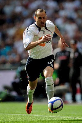 LONDON, ENGLAND - APRIL 17:  Martin Petrov of Bolton runs with the ball during the FA Cup sponsored by E.ON semi final match between Bolton Wanderers and Stoke City at Wembley Stadium on April 17, 2011 in London, England.  (Photo by Jamie McDonald/Getty I
