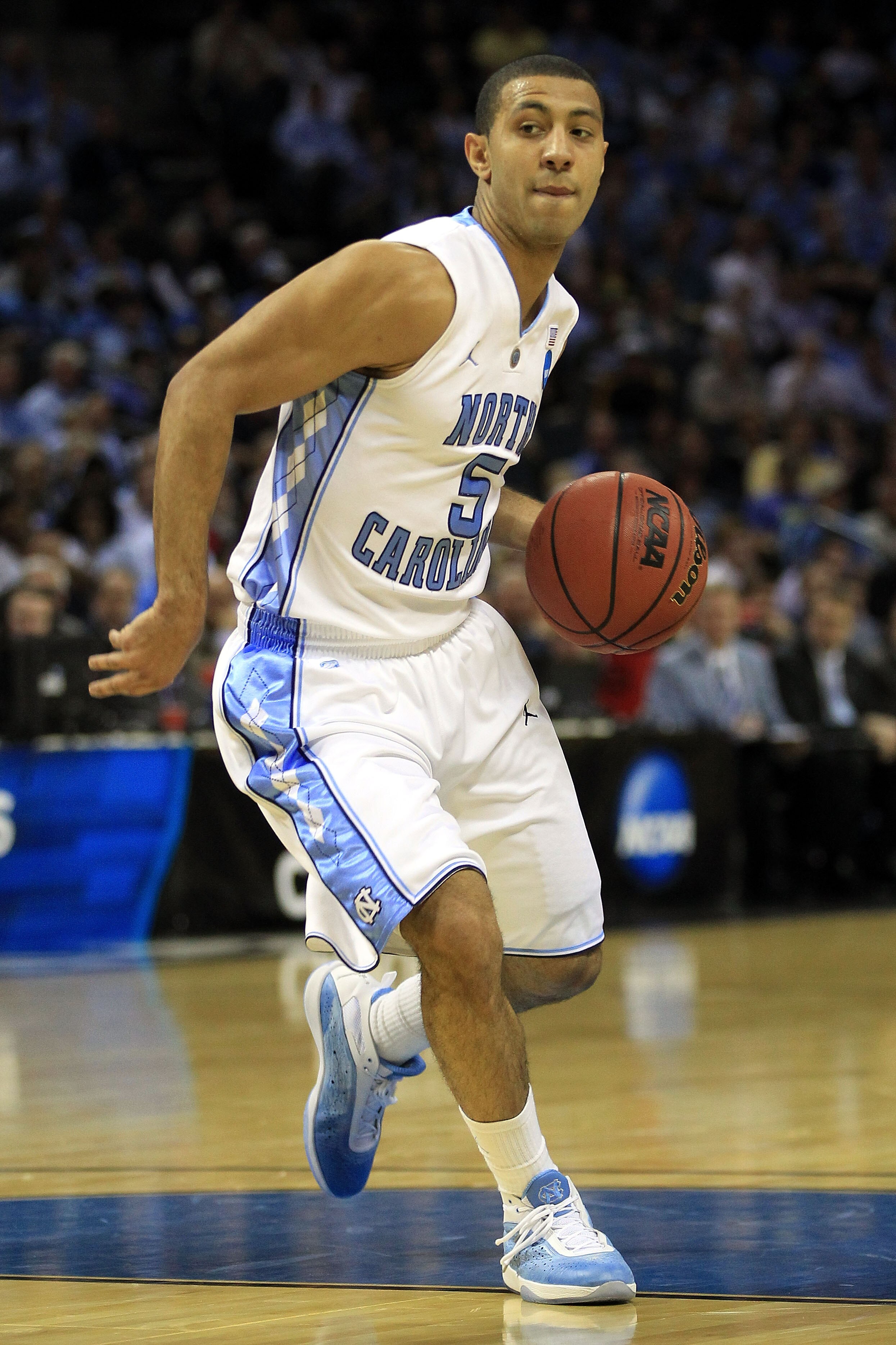 CHARLOTTE, NC - MARCH 20:  Kendall Marshall #5 of the North Carolina Tar Heels moves the ball while taking on the Washington Huskies during the third round of the 2011 NCAA men's basketball tournament at Time Warner Cable Arena on March 20, 2011 in Charlo