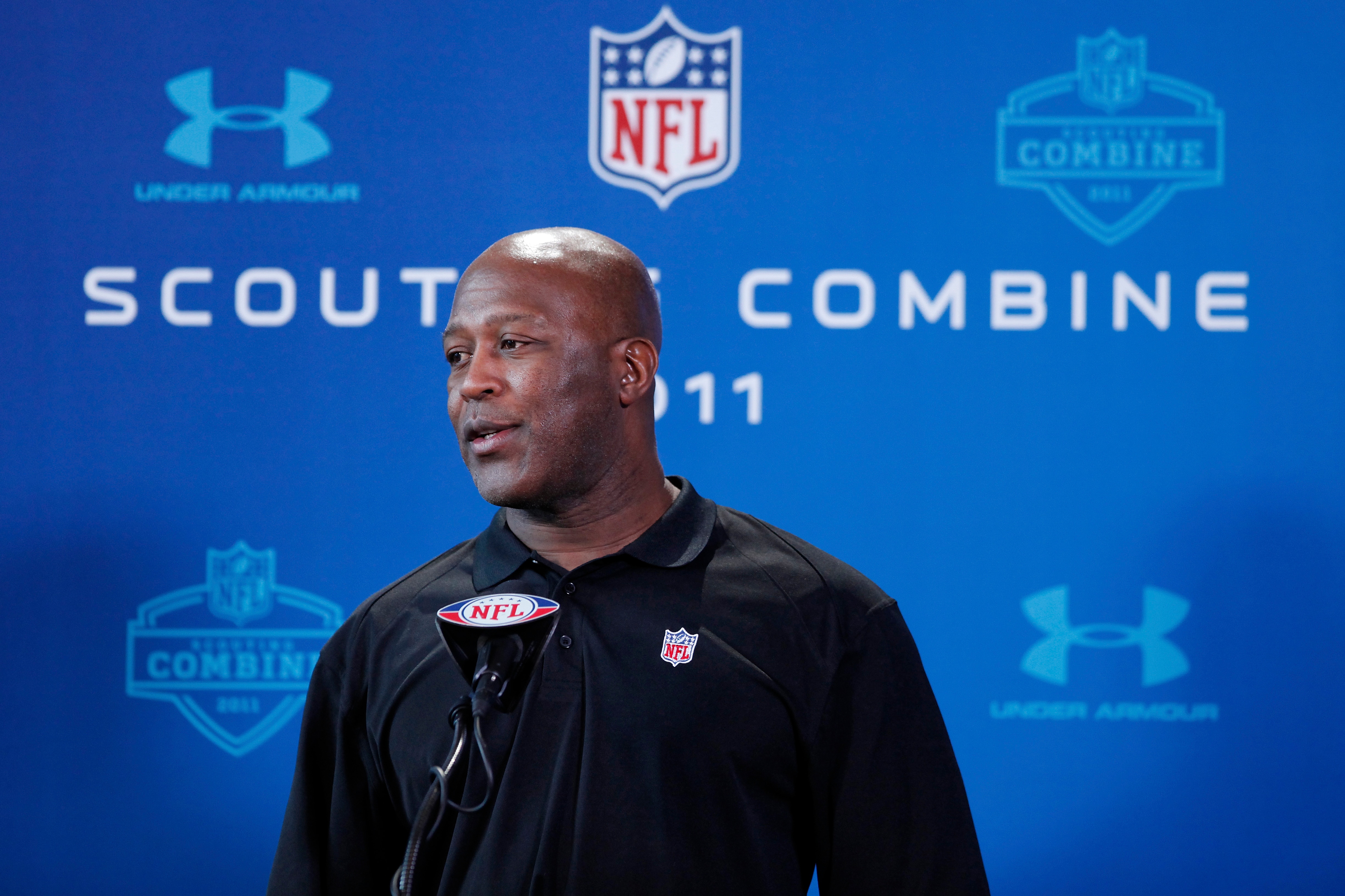 INDIANAPOLIS, IN - FEBRUARY 25: Chicago Bears head coach Lovie Smith answers questions during a media session at the 2011 NFL Scouting Combine at Lucas Oil Stadium on February 25, 2011 in Indianapolis, Indiana. (Photo by Joe Robbins/Getty Images) INDIANAPOLIS, IN - FEBRUARY 25: Chicago Bears head coach Lovie Smith answers questions during a media session at the 2011 NFL Scouting Combine at Lucas Oil Stadium on February 25, 2011 in Indianapolis, Indiana. (Photo by Joe Robbins/Getty Images)