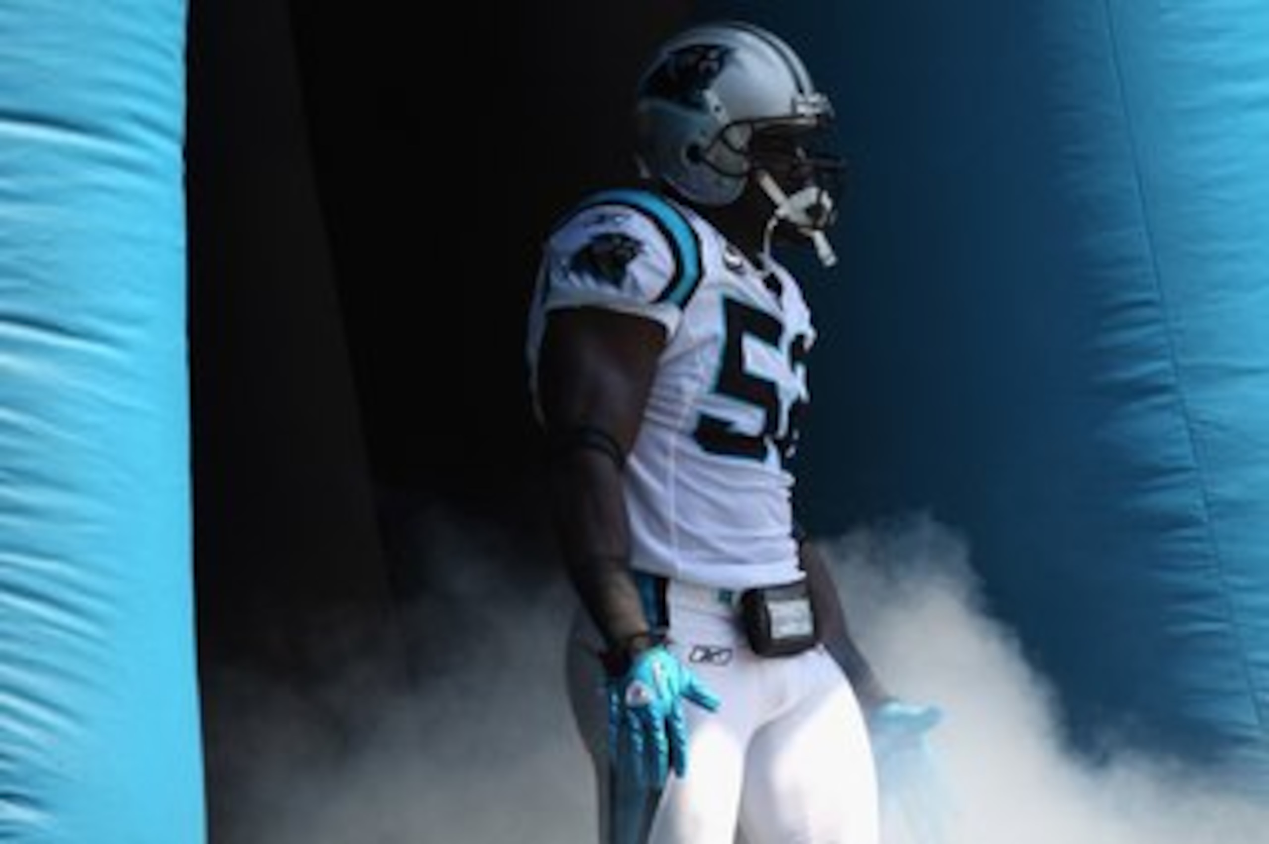 CHARLOTTE, NC - SEPTEMBER 19: Jon Beason #52 of the Carolina Panthers during their game at Bank of America Stadium on September 19, 2010 in Charlotte, North Carolina. (Photo by Streeter Lecka/Getty Images) CHARLOTTE, NC - SEPTEMBER 19: Jon Beason #52 of the Carolina Panthers during their game at Bank of America Stadium on September 19, 2010 in Charlotte, North Carolina. (Photo by Streeter Lecka/Getty Images)