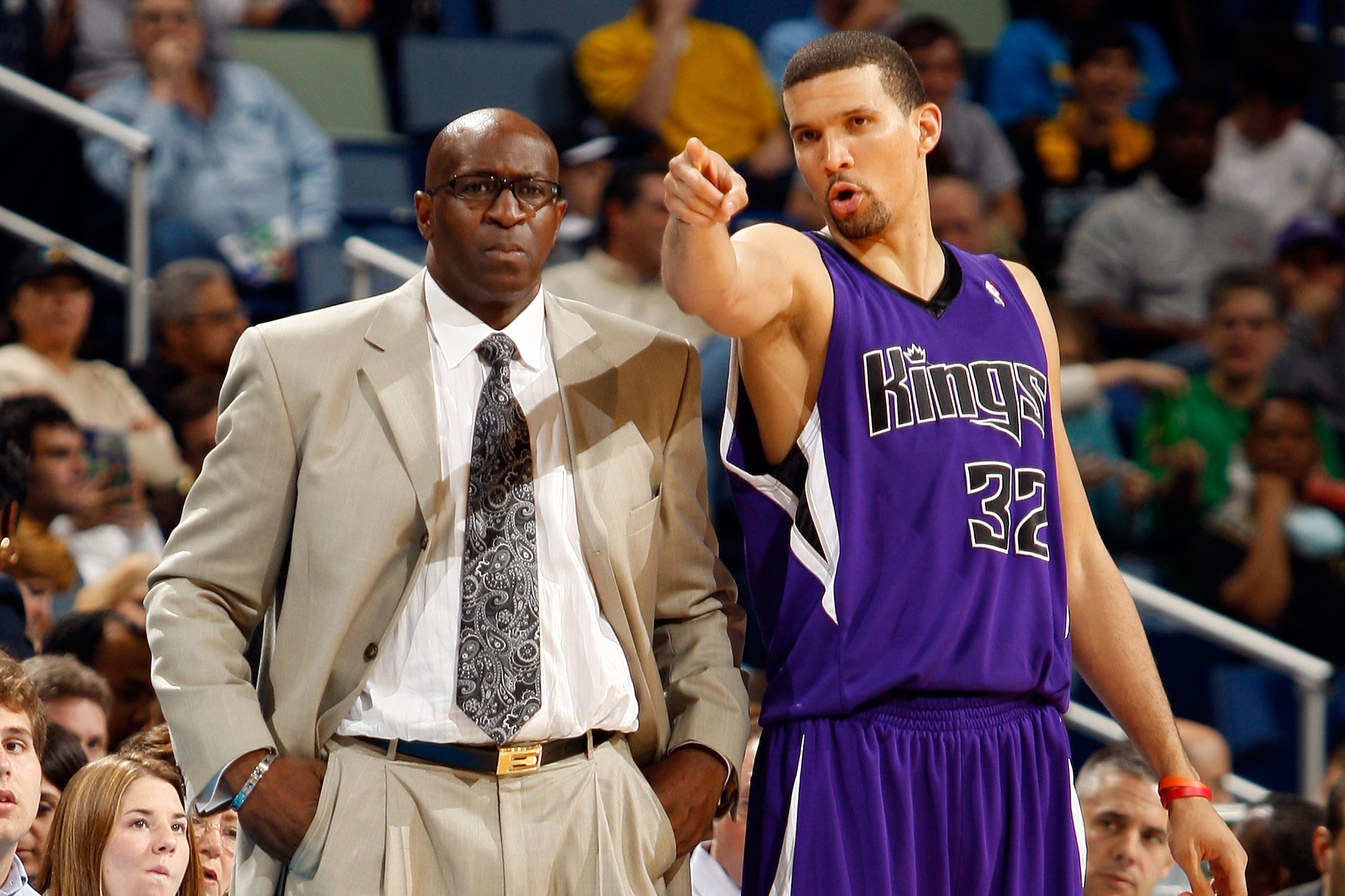 NEW ORLEANS - DECEMBER 20: Francisco Garcia #32 talks with head coach Kenny Natt of the Sacramento Kings during the game against the New Orleans Hornets on December 20, 2008 in New Orleans, Louisiana. The Hornets defeated the Kings 99-90. NOTE TO USE NEW ORLEANS - DECEMBER 20: Francisco Garcia #32 talks with head coach Kenny Natt of the Sacramento Kings during the game against the New Orleans Hornets on December 20, 2008 in New Orleans, Louisiana. The Hornets defeated the Kings 99-90. NOTE TO USE