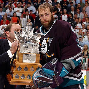 Photo: legendsofhockey.net