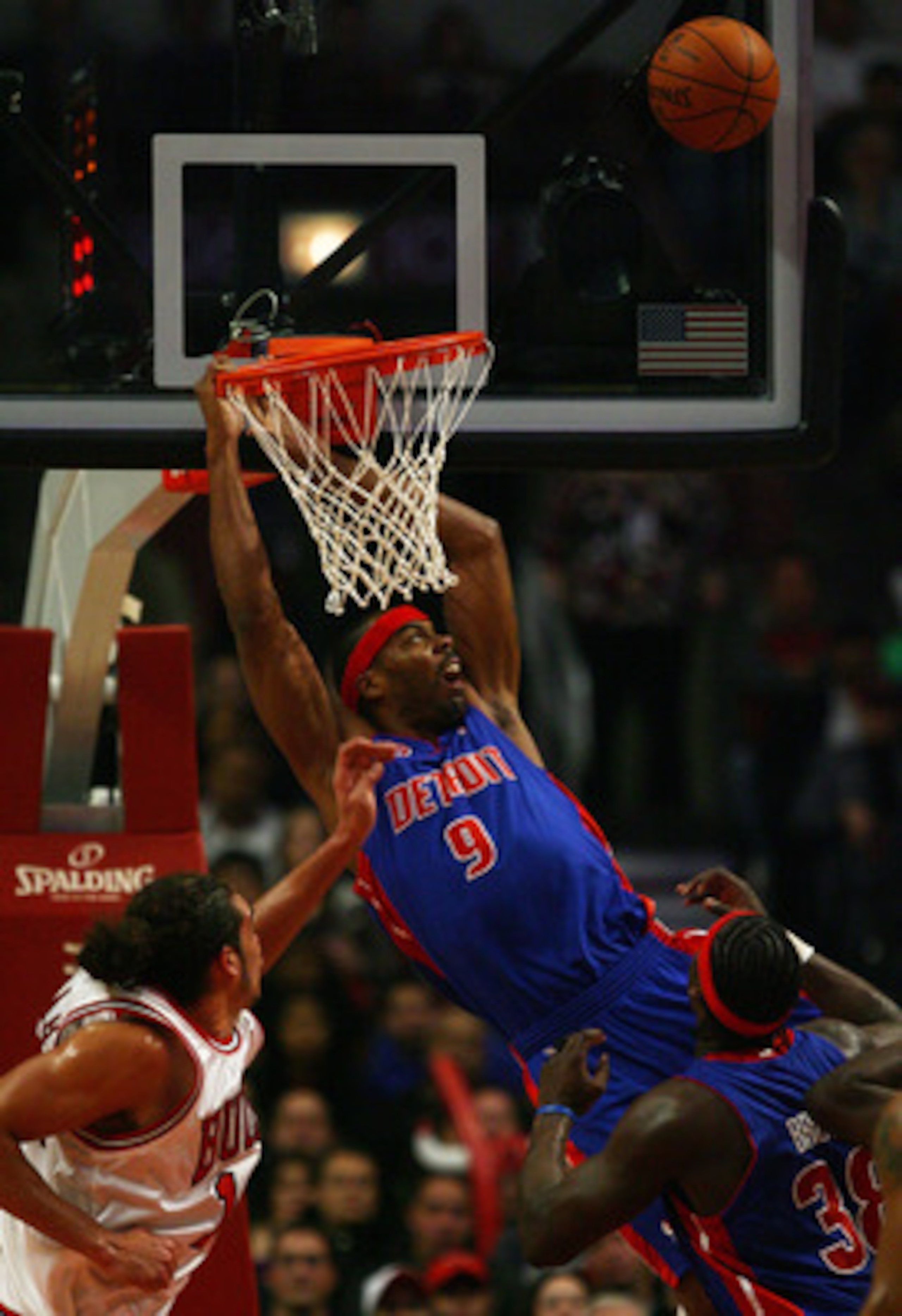 CHICAGO - DECEMBER 02:  Chris Wilcox #9 of the Detroit Pistons misses a dunk against the Chicago Bulls at the United Center on December 2, 2009 in Chicago, Illinois. The Bulls defeated the Pistons 92-85. NOTE TO USER: User expressly acknowledges and agree