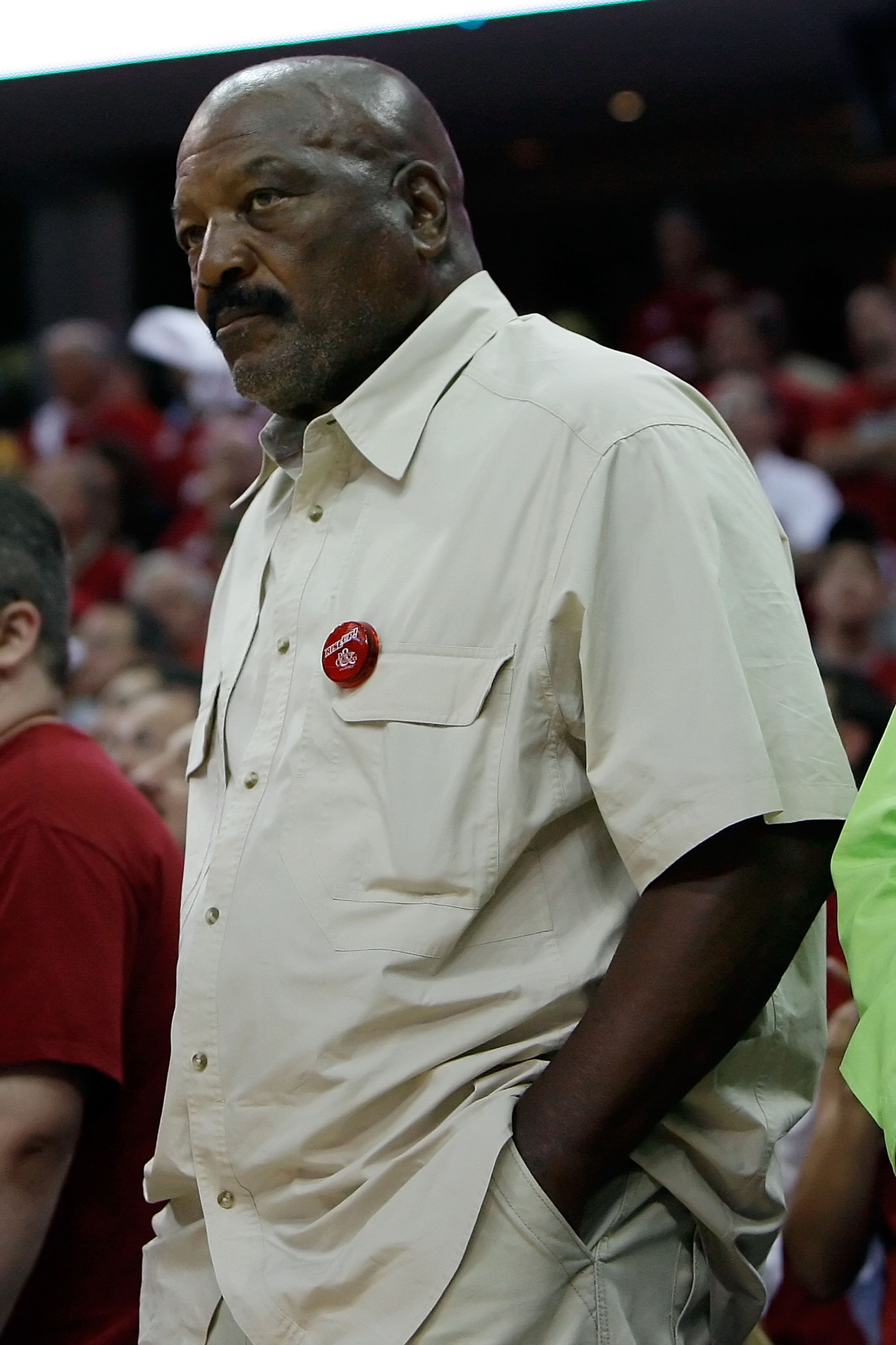 CLEVELAND - JUNE 12:  Jim Brown watches Game Three of the NBA Finals between the San Antonio Spurs and Cleveland Cavaliers on June 12, 2007 at the Quicken Loans Arena in Cleveland, Ohio. NOTE TO USER: User expressly acknowledges and agrees that, by downlo