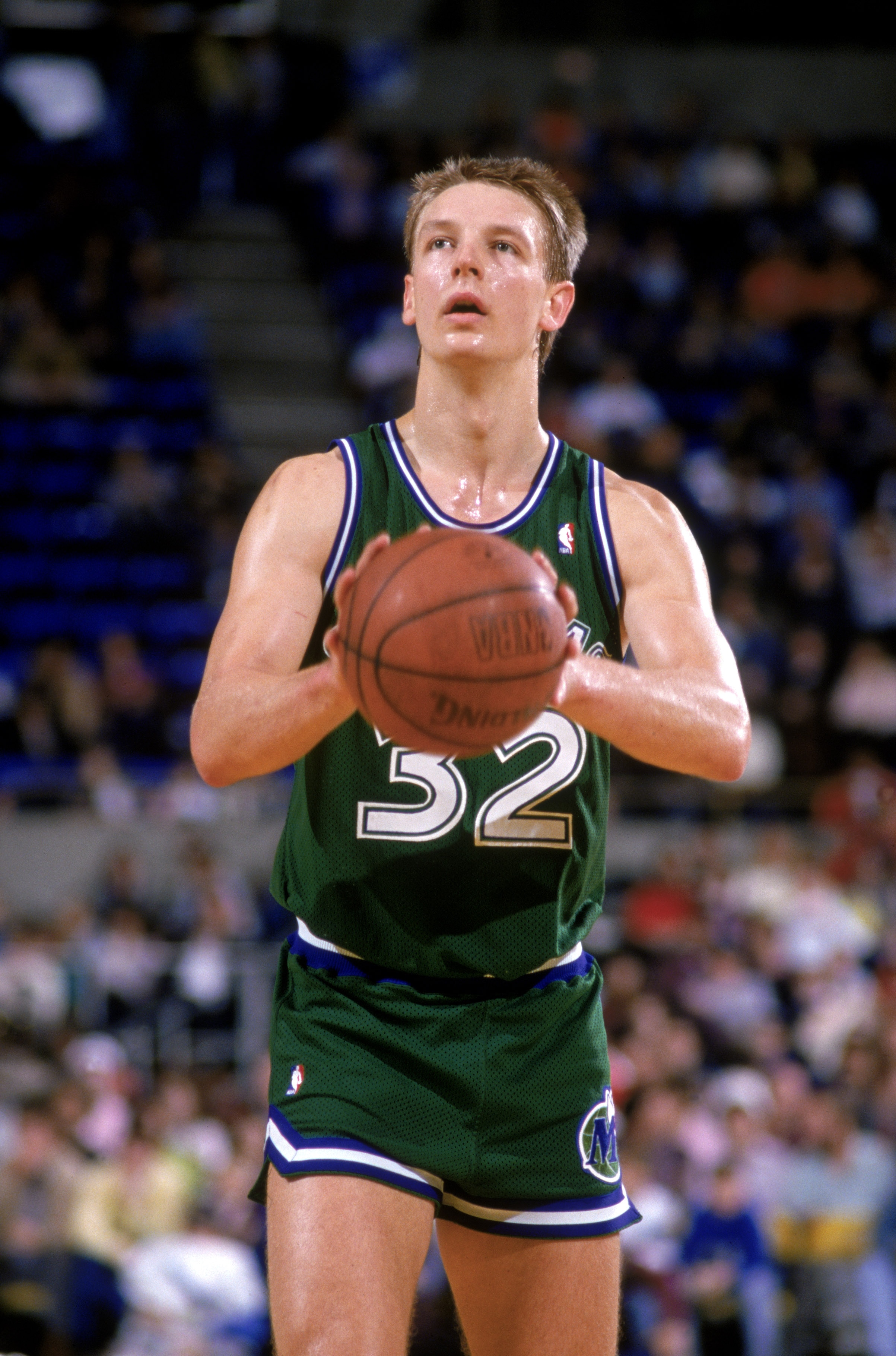 OAKLAND - 1987:  Detlef Schrempf #32 of the Dallas Mavericks shoots a free throw during an NBA game against the Golden State Warriors at Oakland Coliseum in Oakland, California in 1987. (Photo by: Otto Greule Jr/Getty Images)
