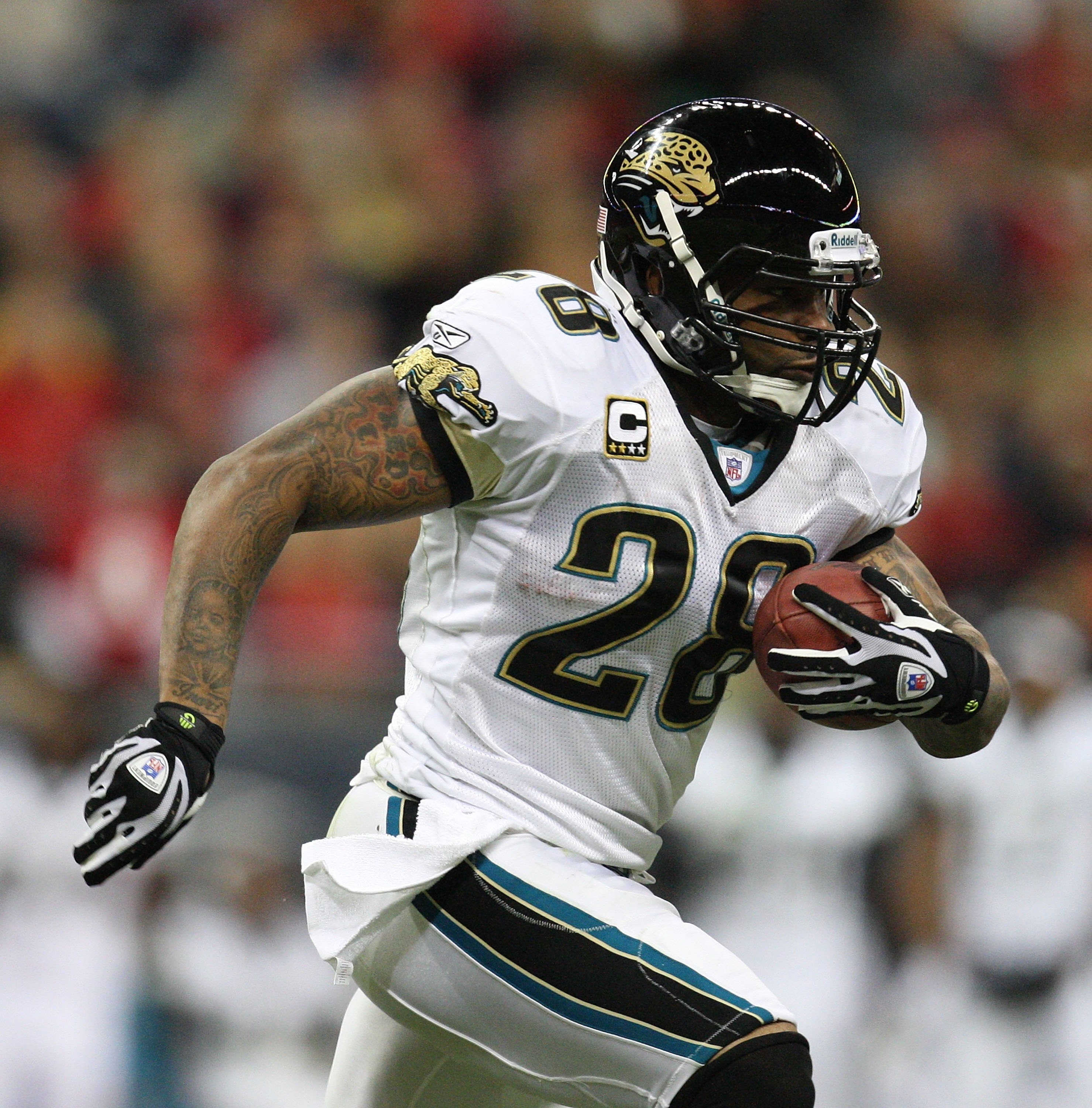 HOUSTON - DECEMBER 01:  Running back Fred Taylor #28 of the Jacksonville Jaguars during play against the Houston Texans at Reliant Stadium on December 1, 2008 in Houston, Texas.  (Photo by Ronald Martinez/Getty Images)