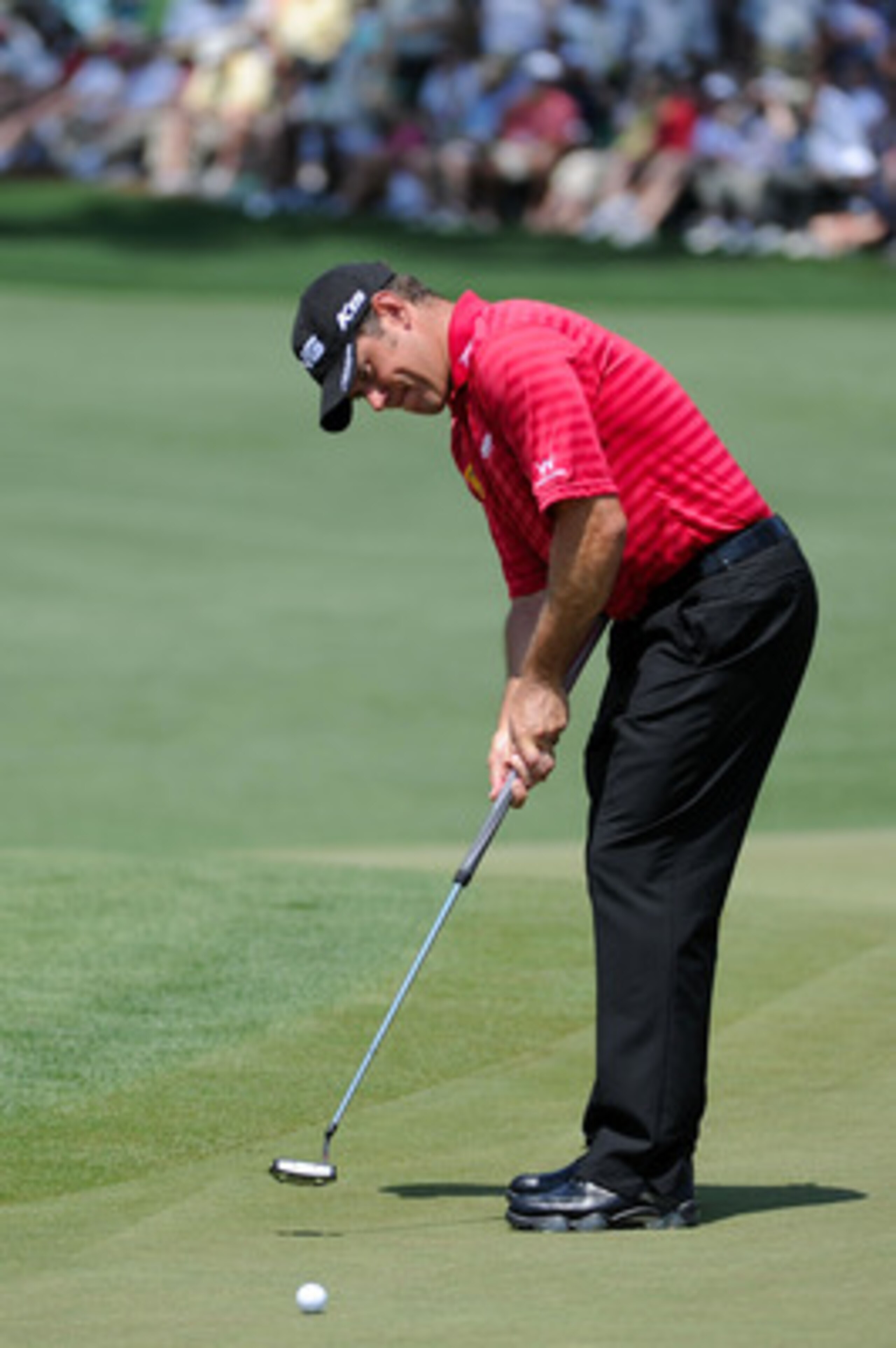AUGUSTA, GA - APRIL 10:  Lee Westwood of England putts during the final round of the 2011 Masters Tournament at Augusta National Golf Club on April 10, 2011 in Augusta, Georgia.  (Photo by Harry How/Getty Images)