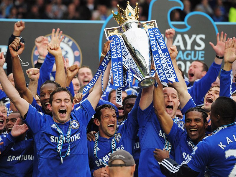 Can Chelsea close the gap on Manchester United and retain the Premier League?