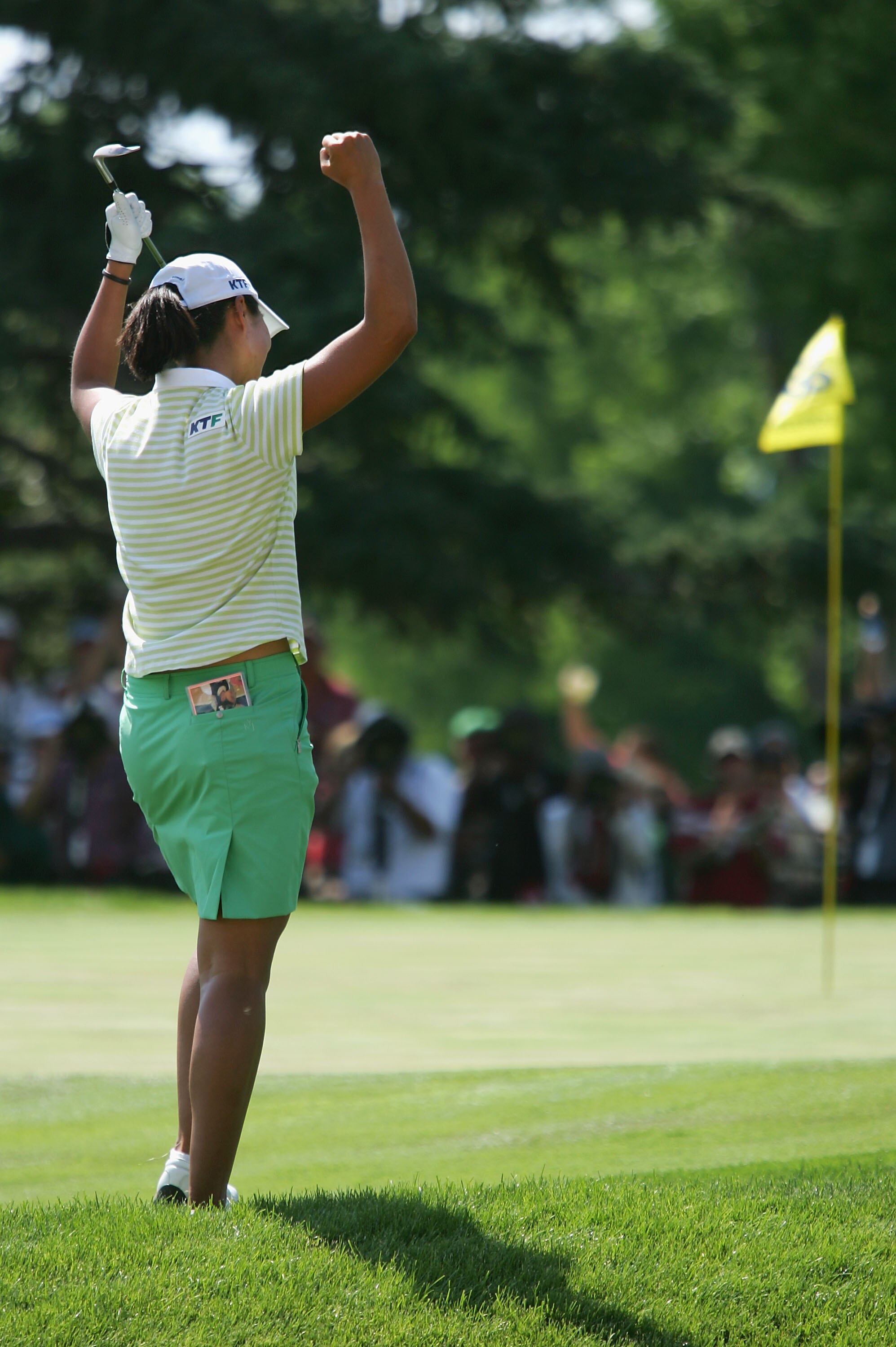 CHERRY HILLS VILLAGE, CO - JUNE 26:  Birdie Kim of Korea celebrates after sinking a birdie shot out of the eighteenth hole bunker to win the 60th U.S. Women's Open Championship at Cherry Hills Country Club on June 26, 2005 in Cherry Hills Village, Colorad