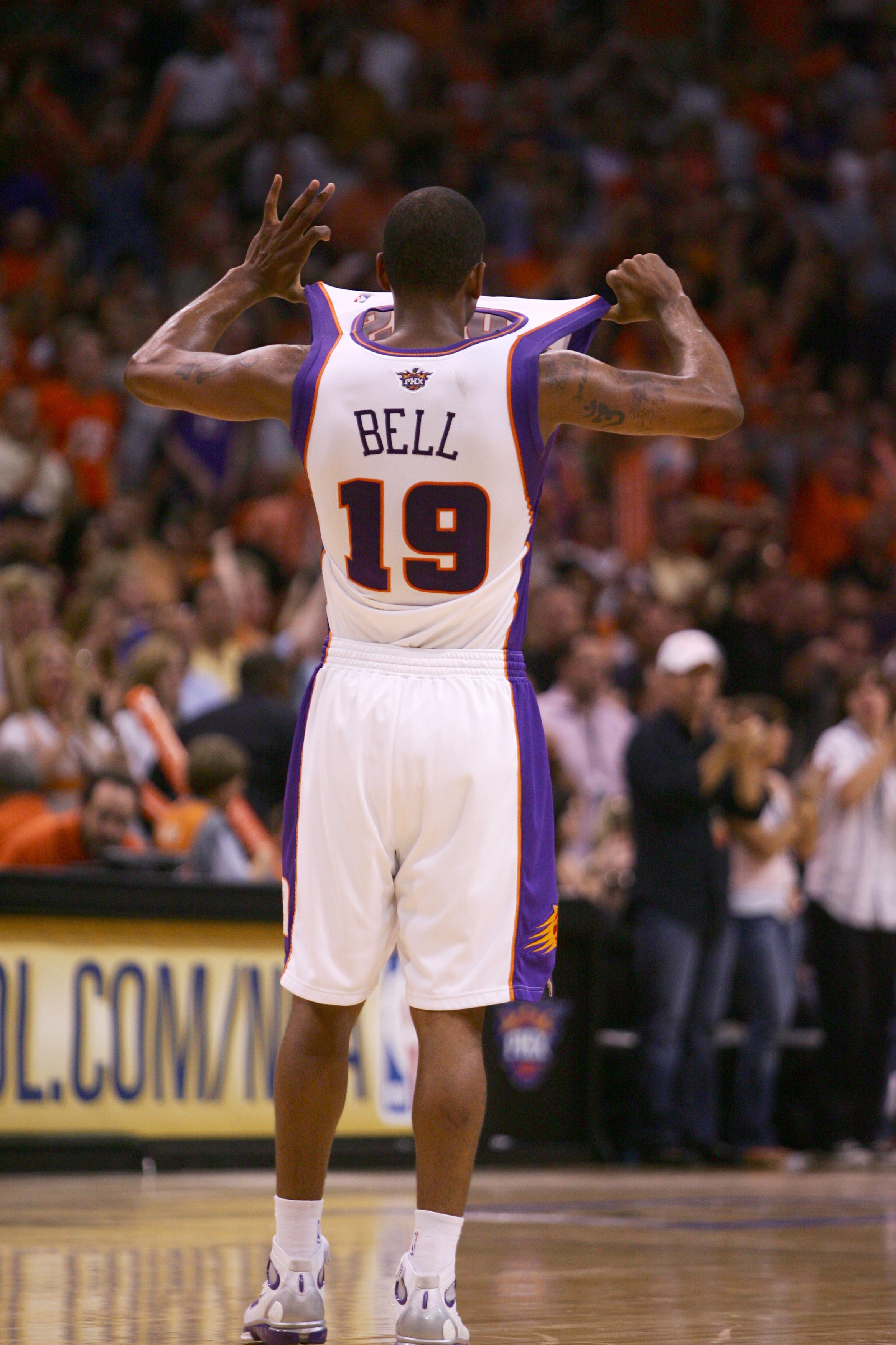 PHOENIX - MAY 6:  Raja Bell #19 of the Phoenix Suns cools himself in Game 7 of the Western Conference Quarterfinals against the Los Angeles Lakers during the 2006 NBA Playoffs at the US Airways Center on May 6, 2006 in Phoenix, Arizona.  The Lakers lost 1