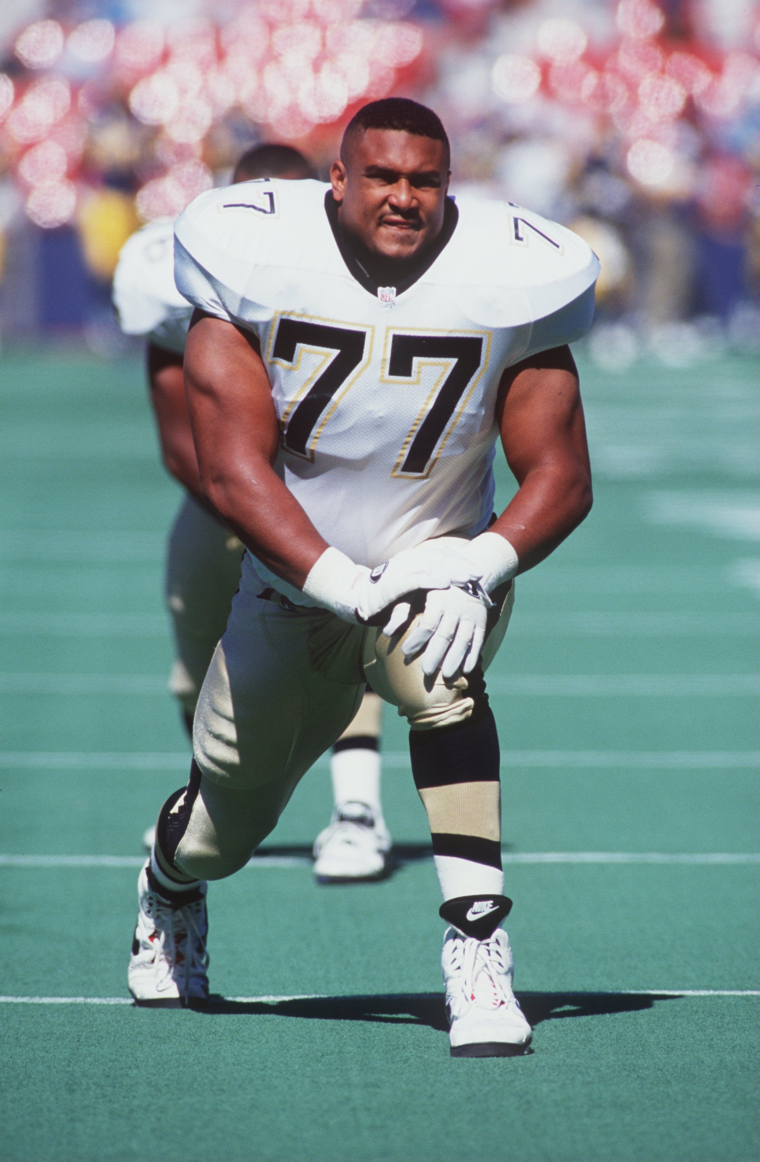 10 Sep 1995:  William Roaf of the New Orleans Saints during their 17-13 loss to the St. Louis Rams at Busch Stadium in St. Louis, Missouri. Mandatory Credit: Brian Bahr/Allsport