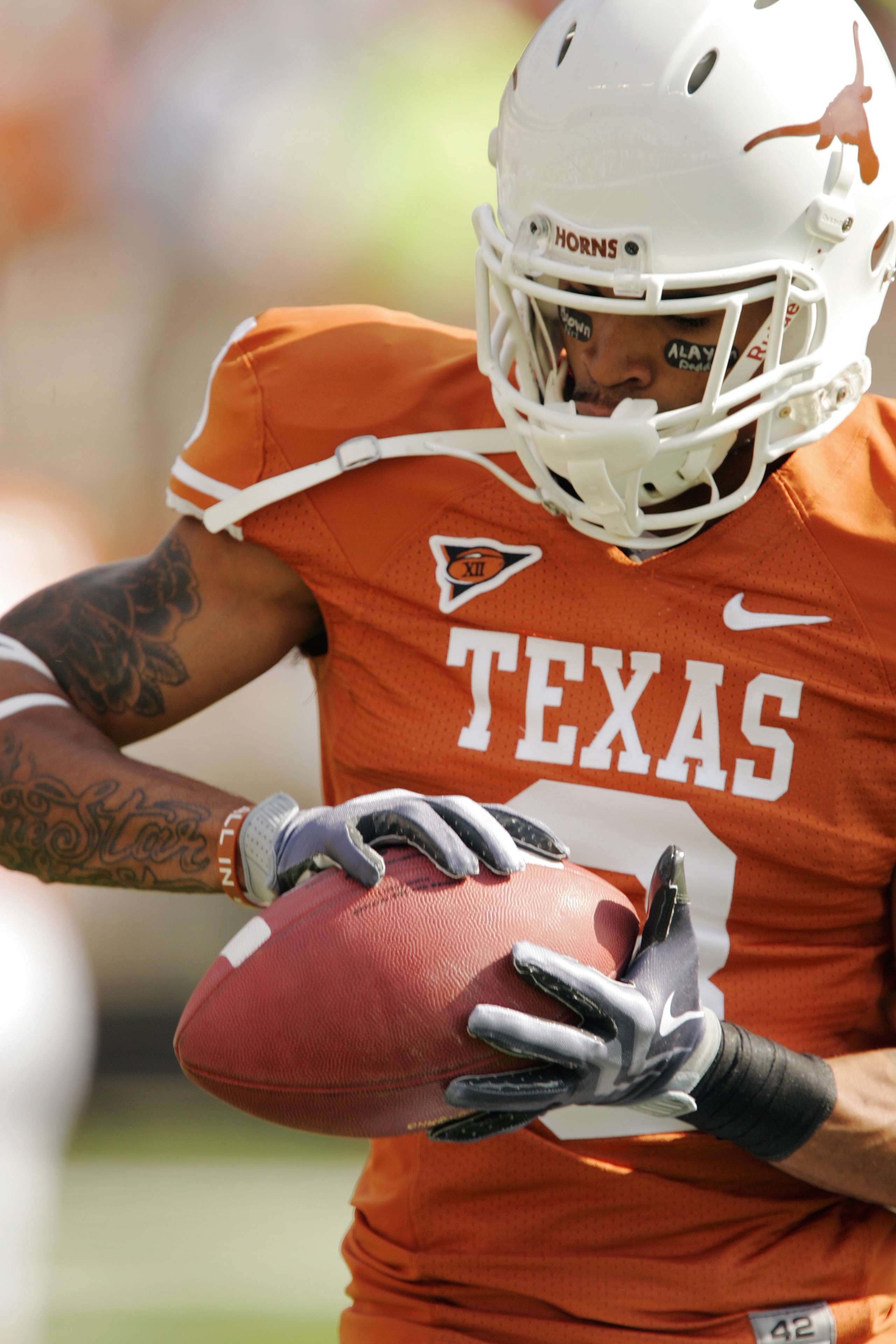 AUSTIN, TX - NOVEMBER 07:  Cornerback Curtis Brown #3 of the Texas Longhorns prepares for a game against the UCF Knights on November 7, 2009 at Darrell K Royal - Texas Memorial Stadium in Austin, Texas.  Texas won 35-3.  (Photo by Brian Bahr/Getty Images)