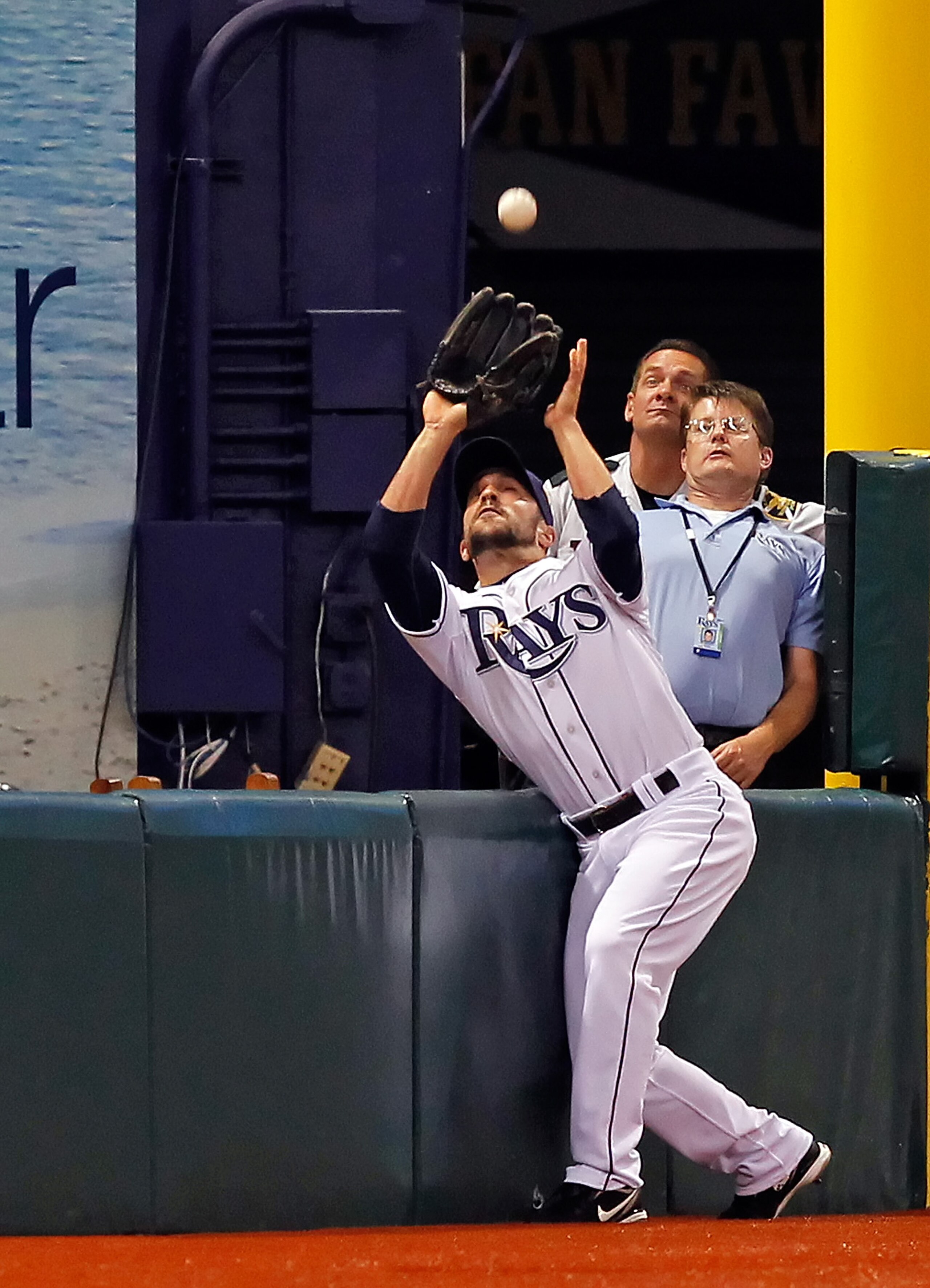 ST. PETERSBURG, FL - APRIL 21: Outfielder Sam Fuld #5 of the Tampa Bay Rays catches a foul ball against the Chicago White Sox during the game at Tropicana Field on April 21, 2011 in St. Petersburg, Florida. (Photo by J. Meric/Getty Images) ST. PETERSBURG, FL - APRIL 21: Outfielder Sam Fuld #5 of the Tampa Bay Rays catches a foul ball against the Chicago White Sox during the game at Tropicana Field on April 21, 2011 in St. Petersburg, Florida. (Photo by J. Meric/Getty Images)