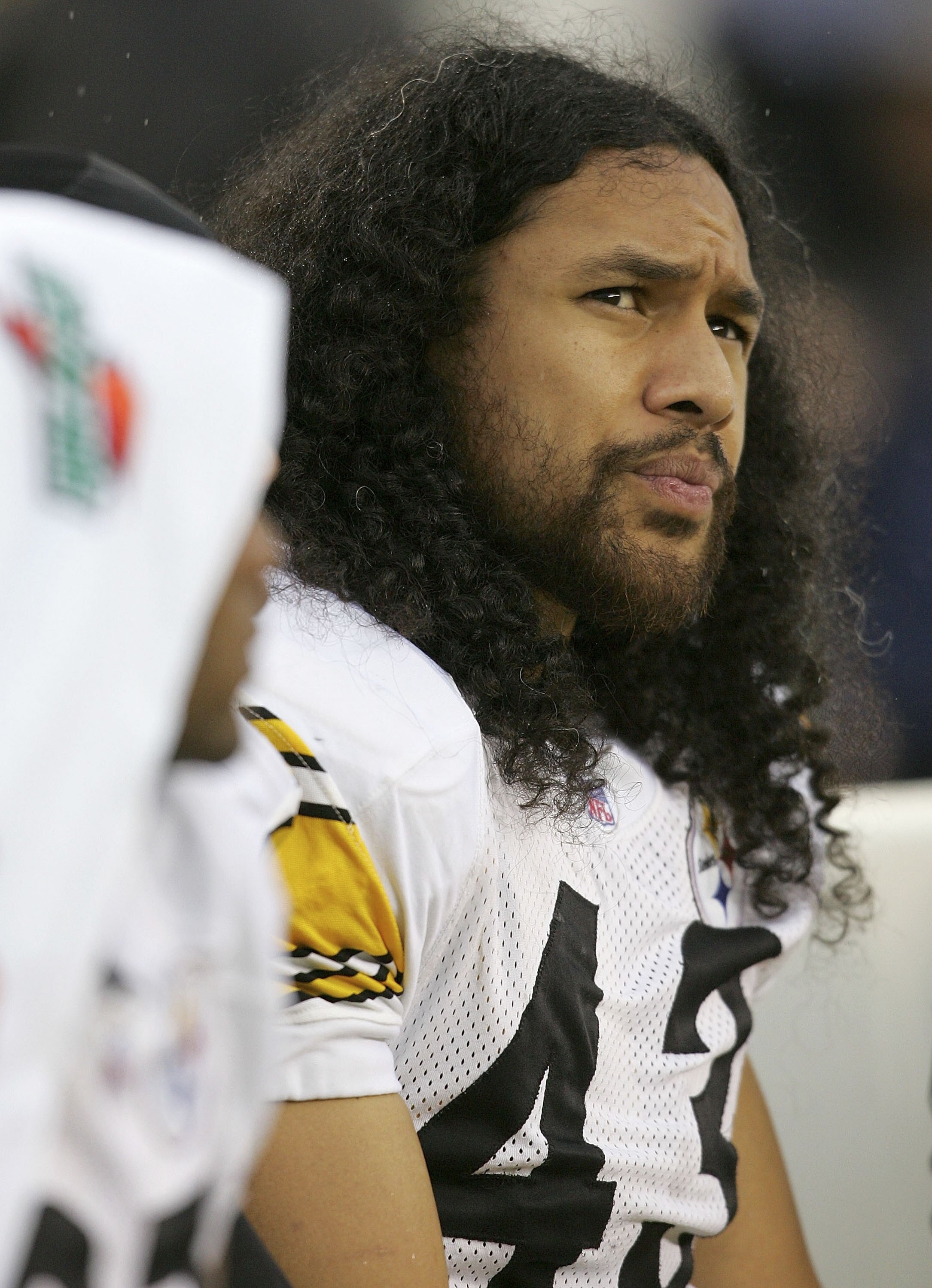 CINCINNATI - DECEMBER 31:  Troy Polamalu #43 of the Pittsburgh Steelers pauses as he returns to the starting line-up off from the injured reserve list against the Cincinnati Bengals at Paul Brown Stadium December 31, 2006 in Cincinnati, Ohio.  (Photo by M