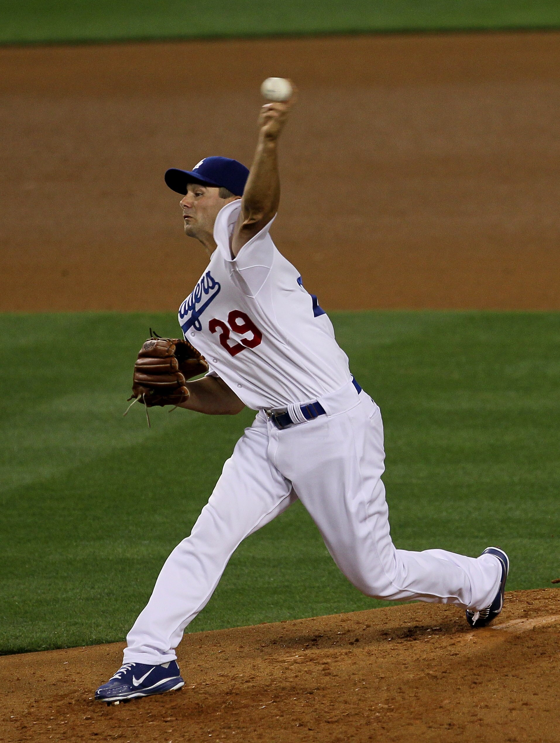 LOS ANGELES, CA - APRIL 18:  Ted Lilly #29 of the Los Angeles Dodgersthrows a pitch against the Atlanta Braves on April 18, 2011 at Dodger Stadium in Los Angeles, California.  (Photo by Stephen Dunn/Getty Images)