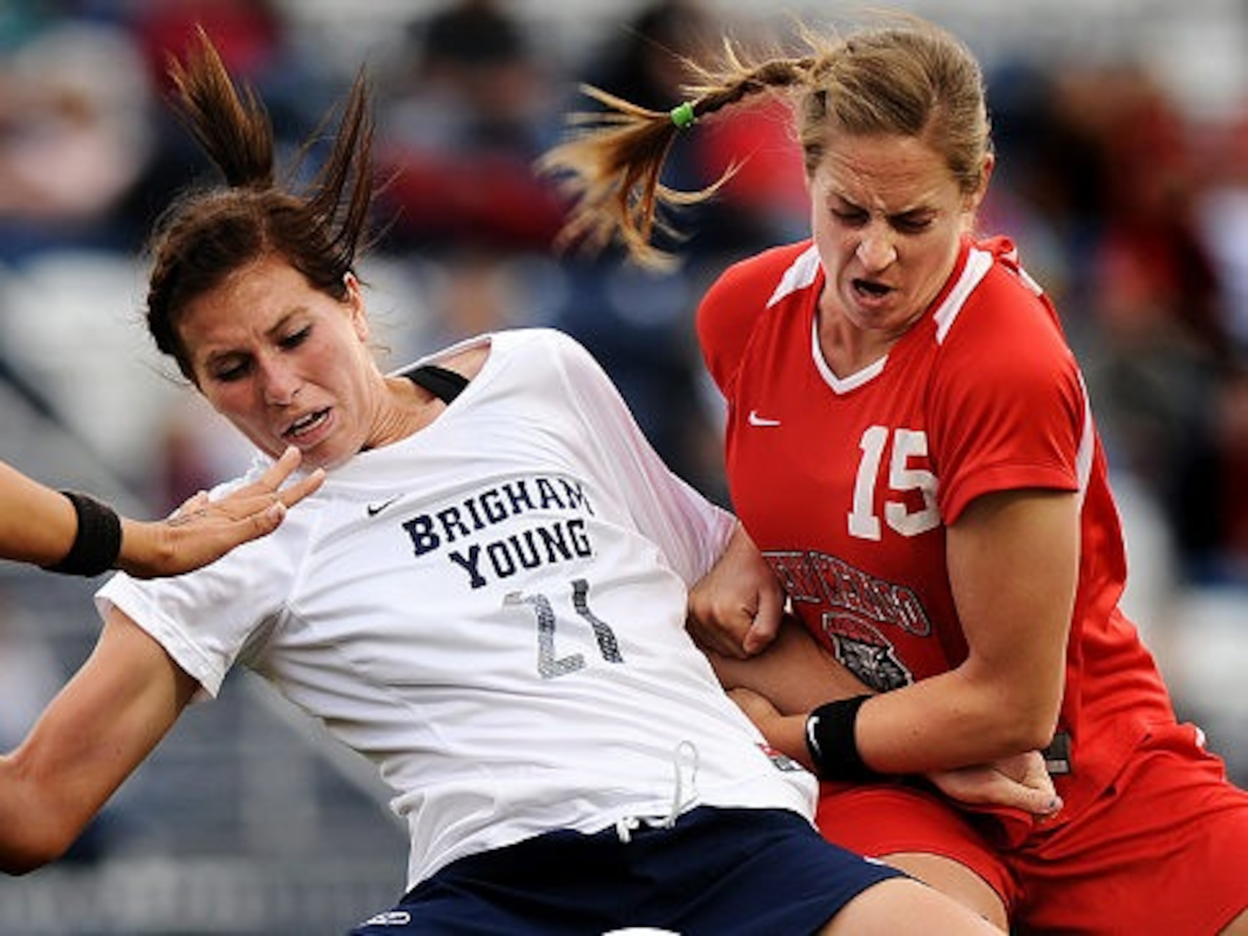 photo courtesy http://ryanericsongcanlas.wordpress.com/2009/11/19/the-best-female-soccer-player-ever/