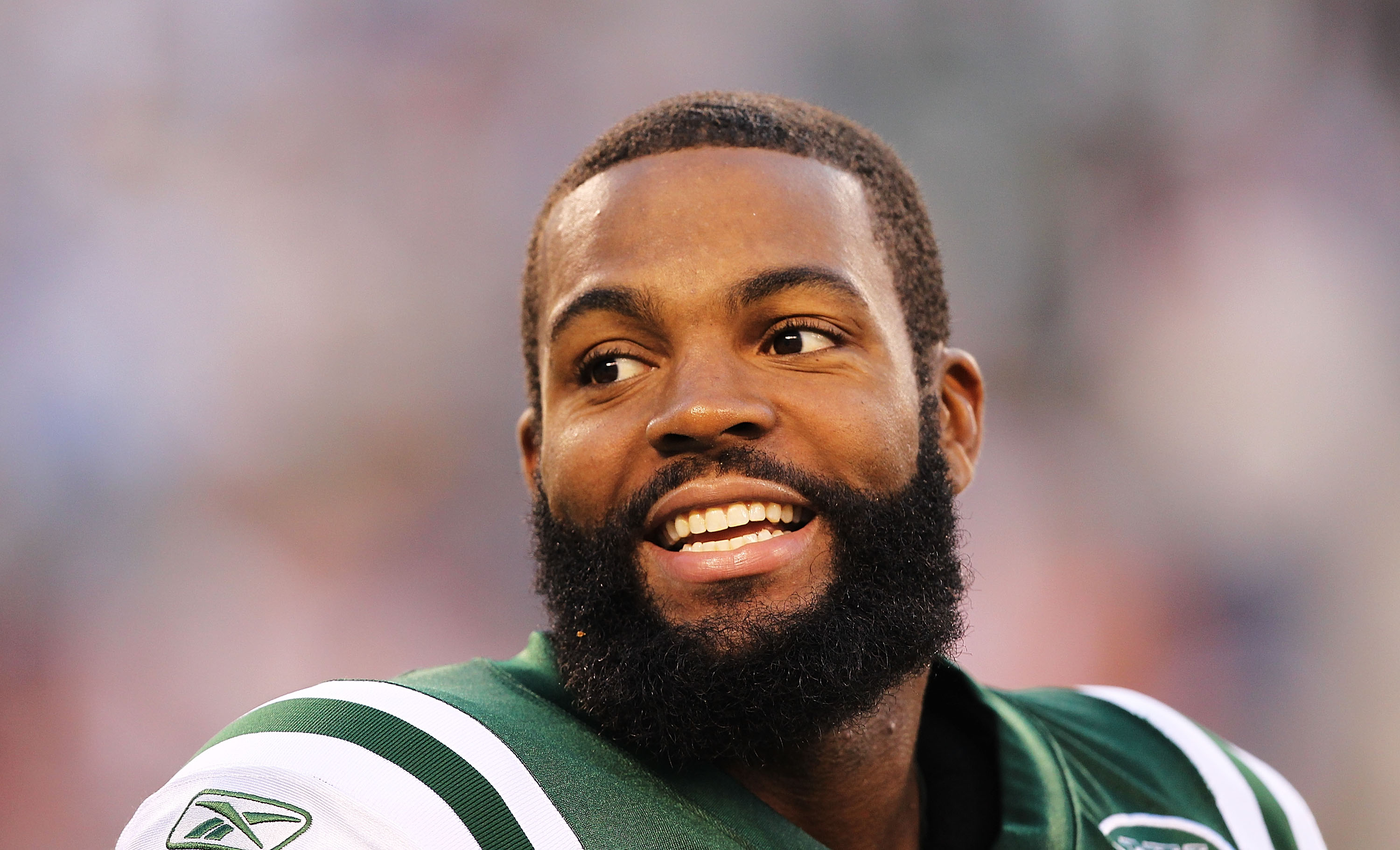 EAST RUTHERFORD, NJ - AUGUST 27:  Braylon Edwards #17 of the New York Jets in action against the Washington Redskins  during their preseason game on August 27, 2010 at the New Meadowlands Stadium  in East Rutherford, New Jersey.  (Photo by Al Bello/Getty