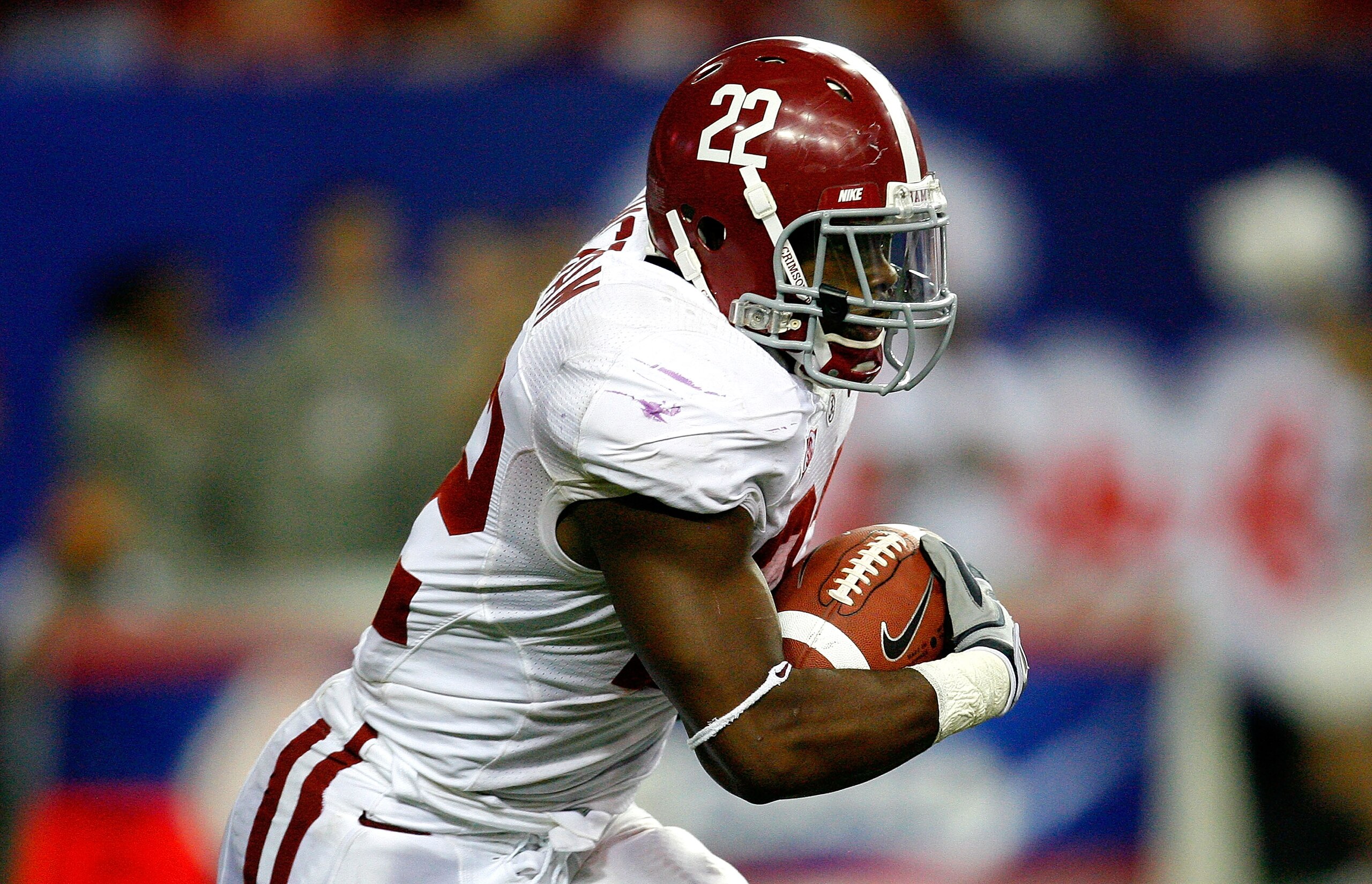 ATLANTA - SEPTEMBER 05:  Running back Mark Ingram #22 of the Alabama Crimson Tide rushes upfield against the Virginia Tech Hokies during the Chick-fil-A Kickoff Game at Georgia Dome on September 5, 2009 in Atlanta, Georgia.  (Photo by Kevin C. Cox/Getty I