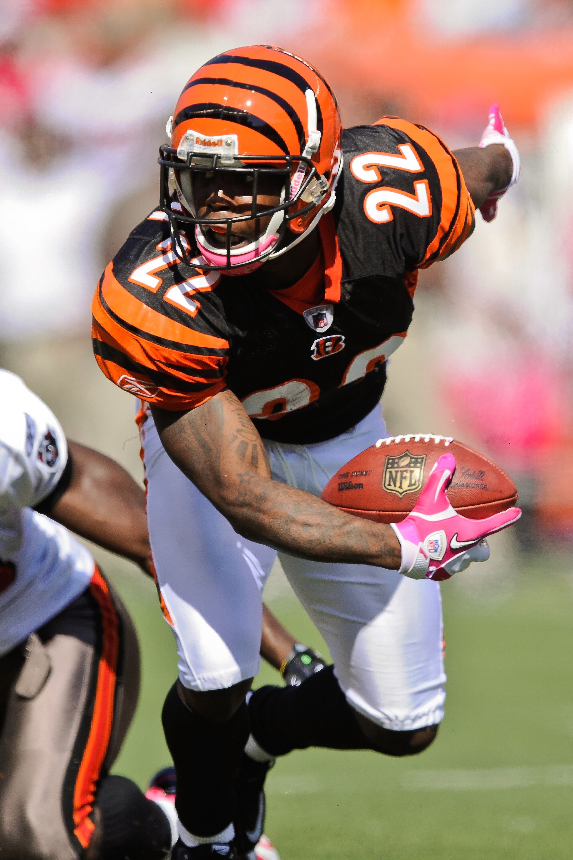 CINCINNATI, OH - OCTOBER 10: Johnathan Joseph #22 of the Cincinnati Bengals returns an interception against the Tampa Bay Buccaneers at Paul Brown Stadium on October 10, 2010 in Cincinnati, Ohio. (Photo by Jamie Sabau/Getty Images)