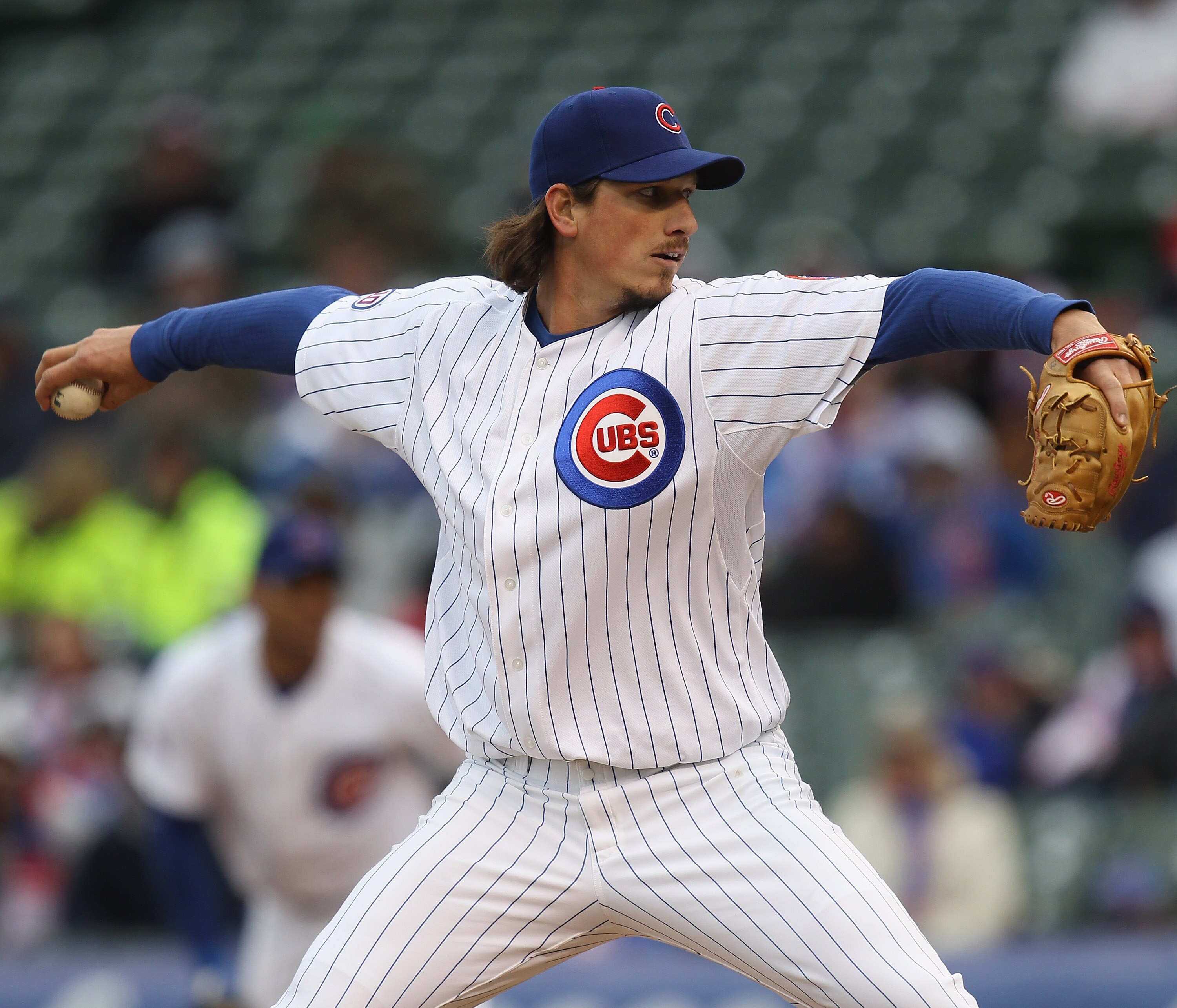 CHICAGO, IL - APRIL 20: Jeff Samardzija #29 of the Chicago Cubs pitches in the 10th inning against the San Diego Padres at Wrigley Field on April 20, 2011 in Chicago, Illinois. The Cubs defeated the Padres 2-1 in 11 innings. (Photo by Jonathan Daniel/Gett