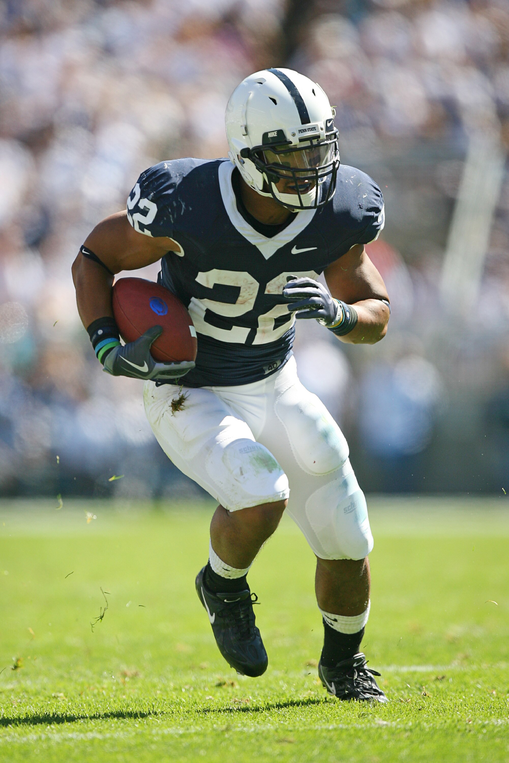 STATE COLLEGE, PA - SEPTEMBER 19: Running back Evan Royster #22 of the Penn State Nittany Lions carries the ball during a game against the Temple Owls on September 19, 2009 at Beaver Stadium in State College, Pennsylvania. (Photo by Hunter Martin/Getty Im