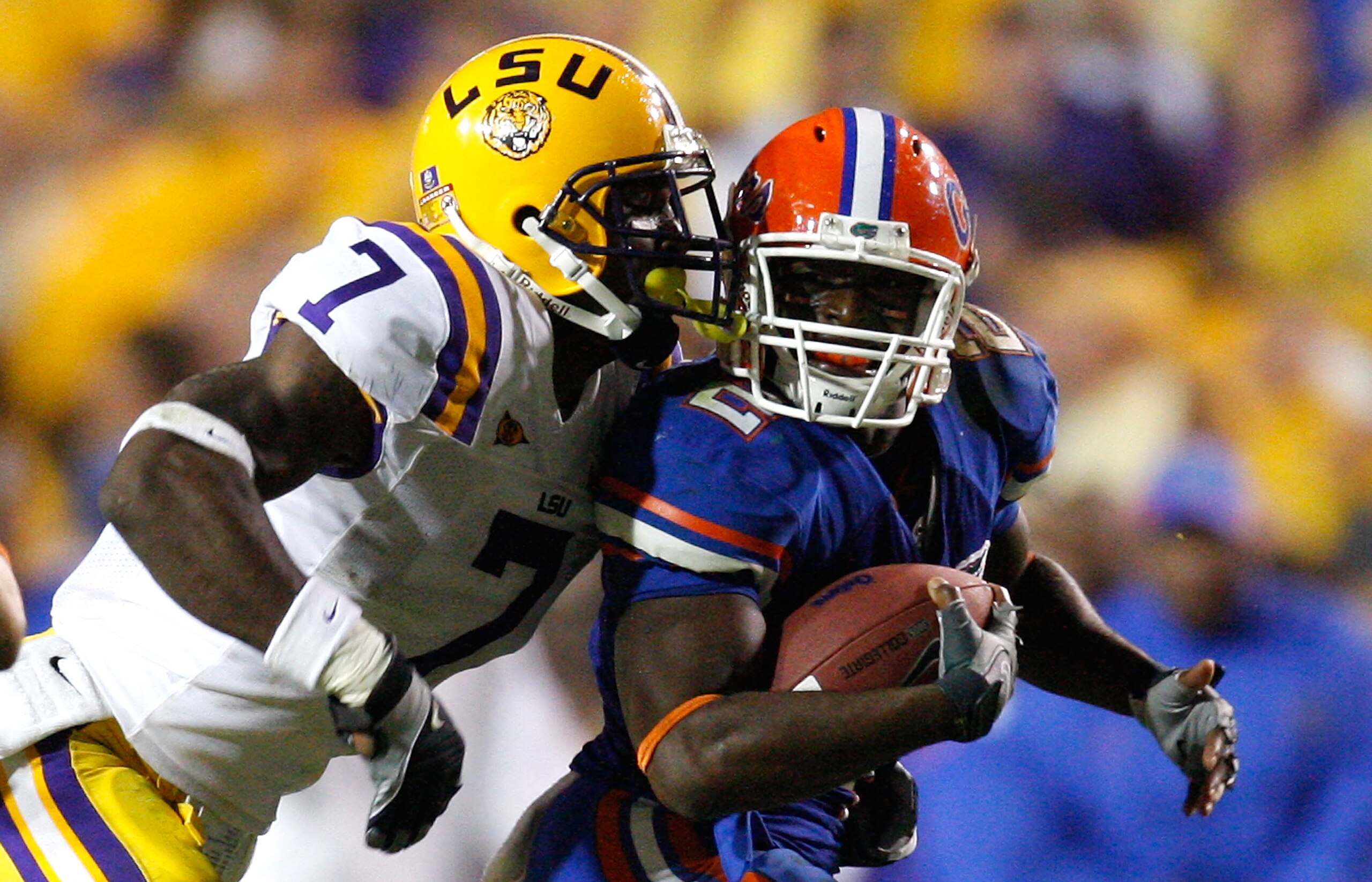 BATON ROUGE, LA - OCTOBER 10:  Patrick Peterson #7 of the Louisiana State University Tigers gives chase to Jeffery Demps #2 of the Florida Gators at Tiger Stadium on October 10, 2009 in Baton Rouge, Louisiana.  (Photo by Kevin C. Cox/Getty Images)